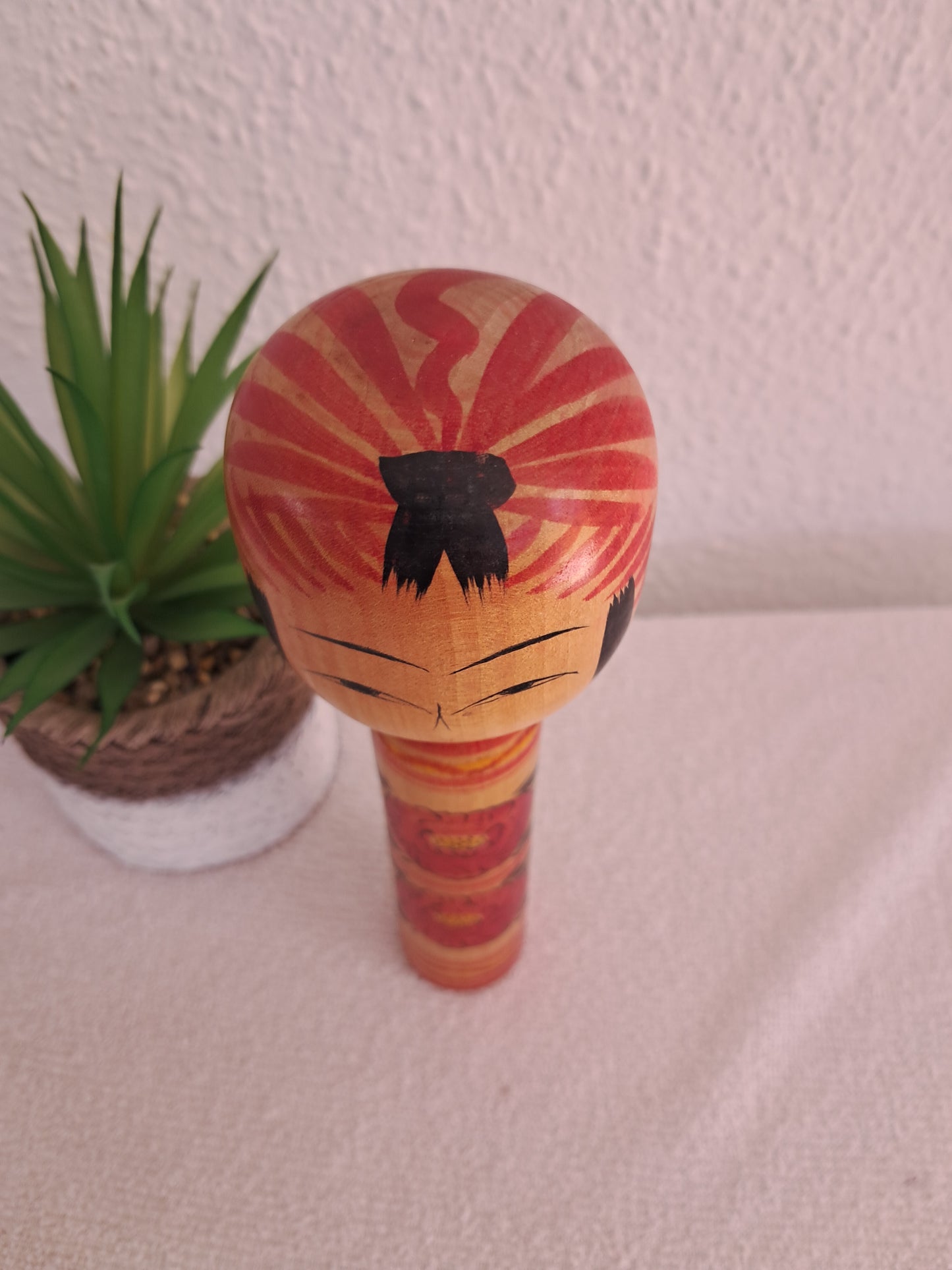 Vintage Togatta kokeshi by female artisan Sato Ryoko (1939~)
