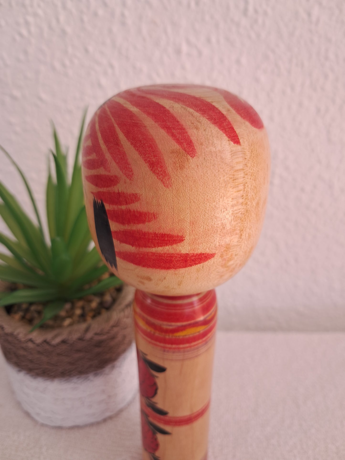 Vintage Togatta kokeshi by female artisan Sato Ryoko (1939~)