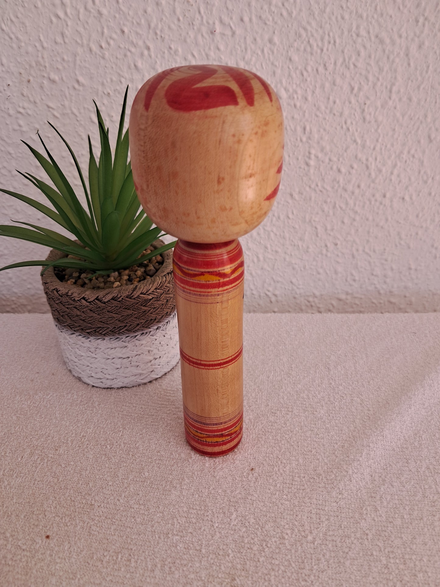 Vintage Togatta kokeshi by female artisan Sato Ryoko (1939~)