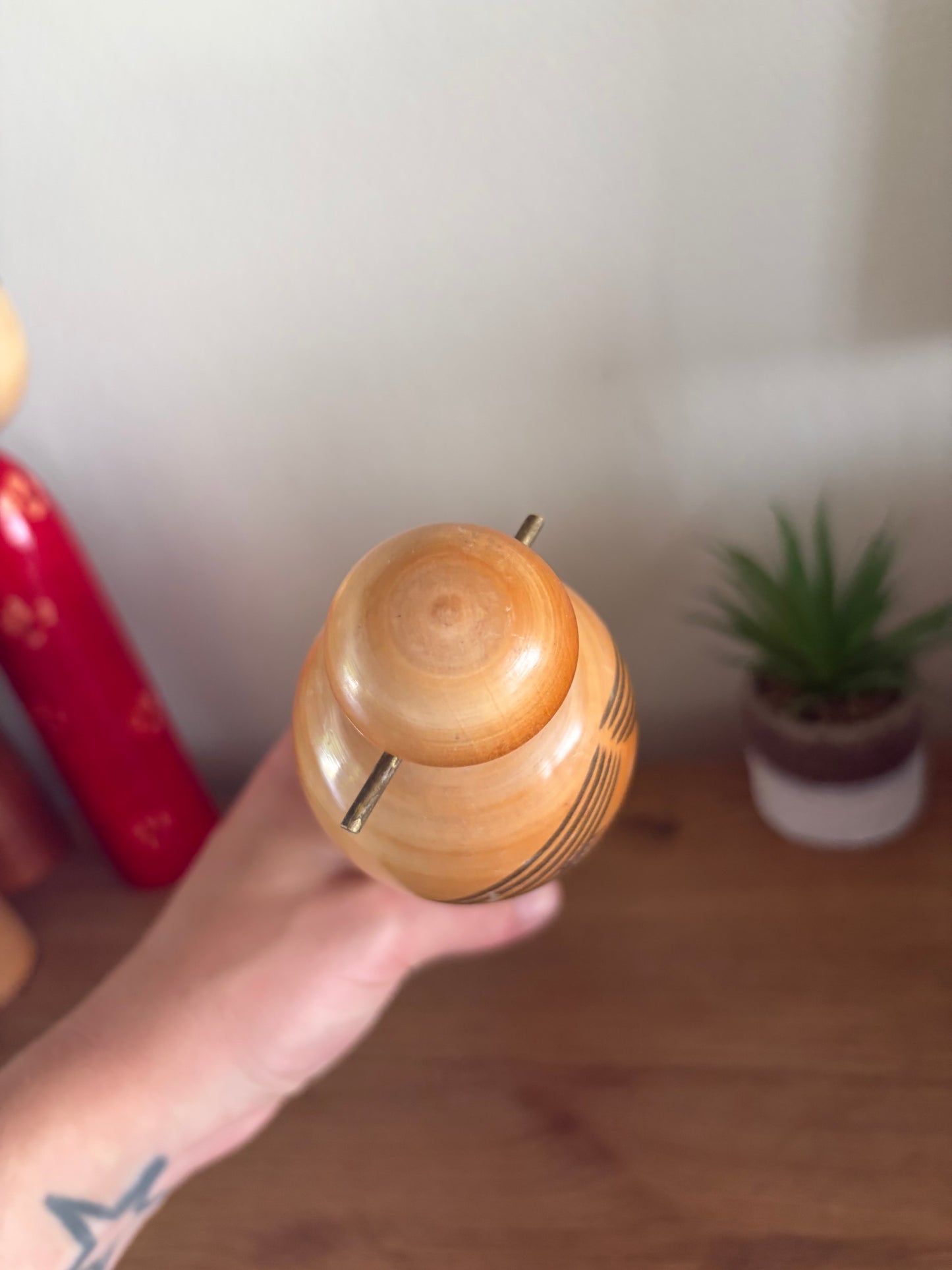 Vintage Sosaku kokeshi by Sato Suigai (1920-)