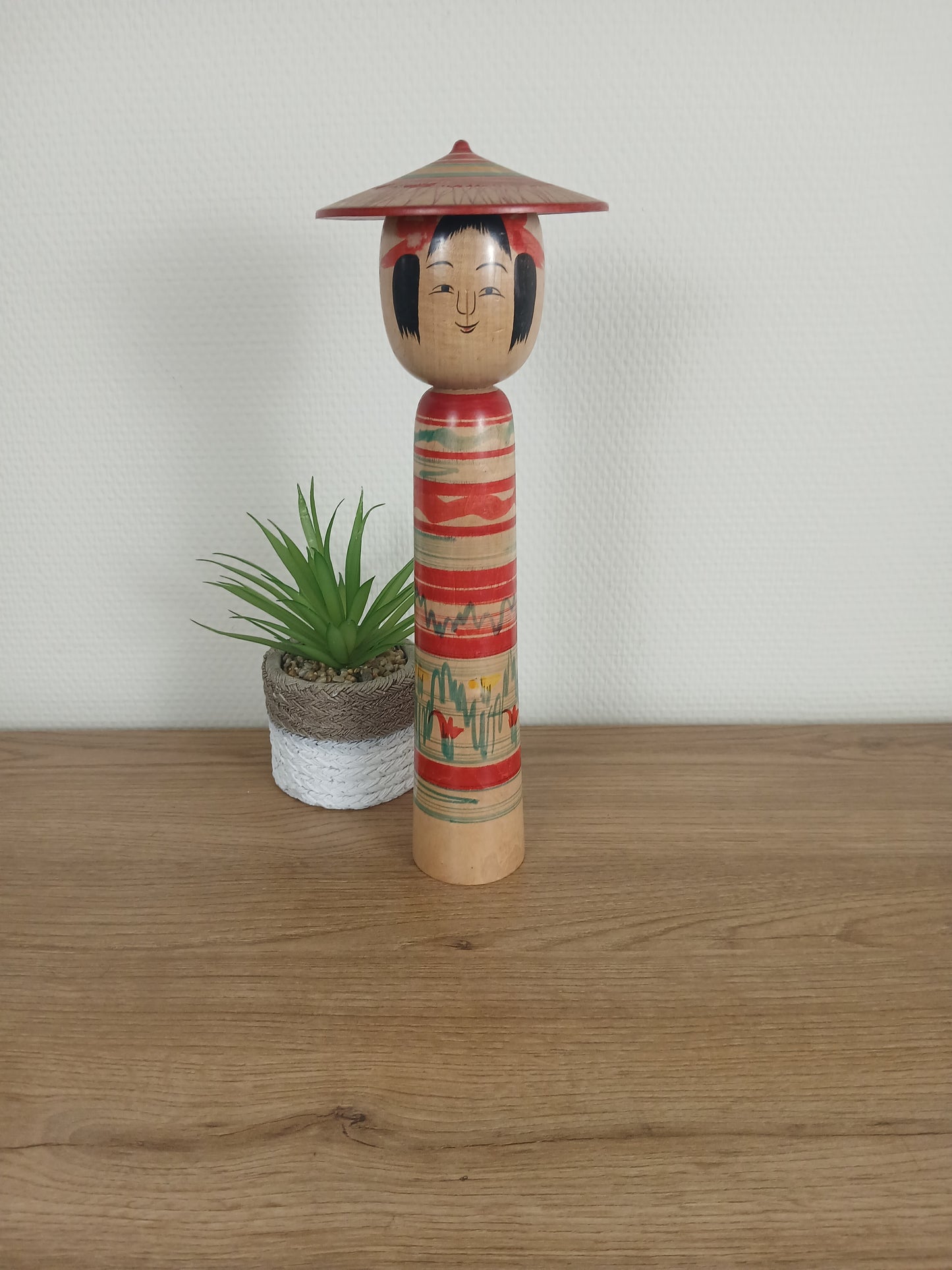 Vintage big Tsuchiyu Kokeshi by Jinnohara Kazunori with hat