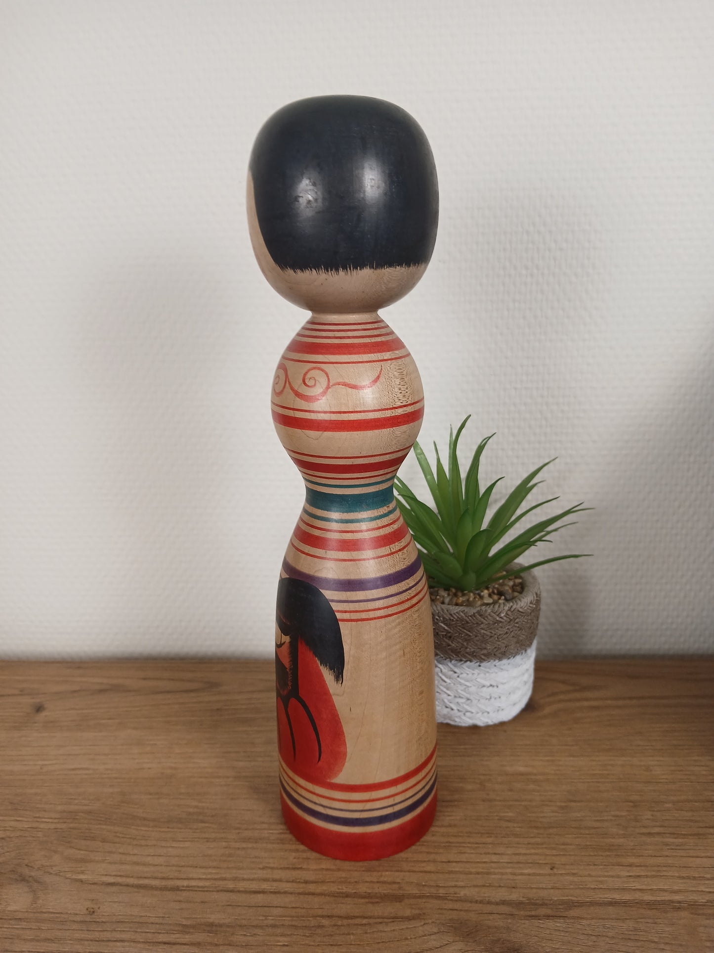 Vintage traditional Tsugaru kokeshi by Muramoto Fumio