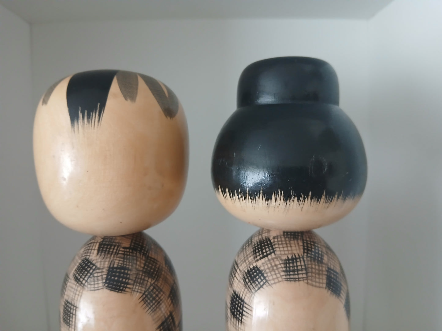 Lovely husband and wife kokeshi by Hoshi