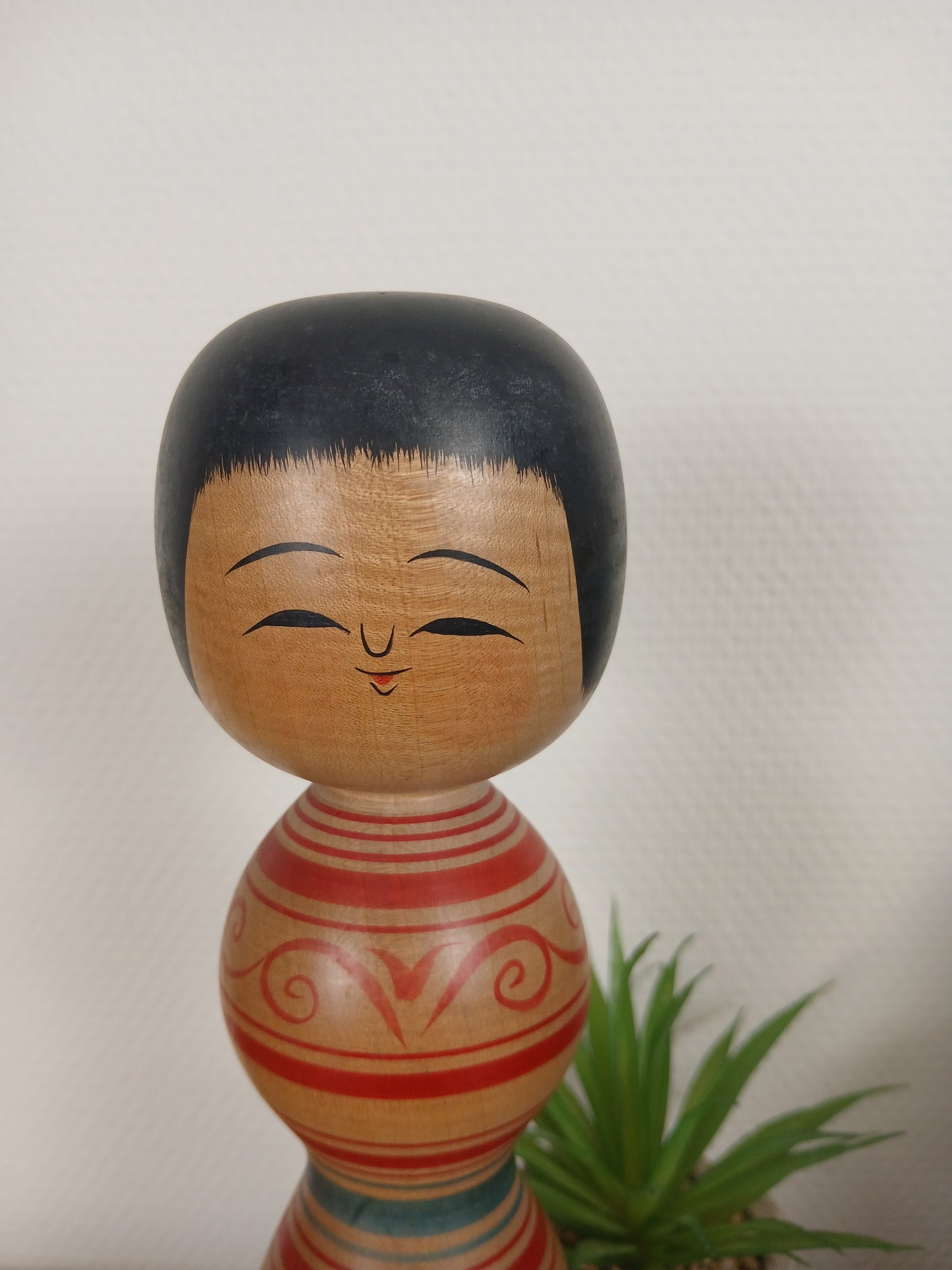 Vintage traditional Tsugaru kokeshi by Muramoto Fumio