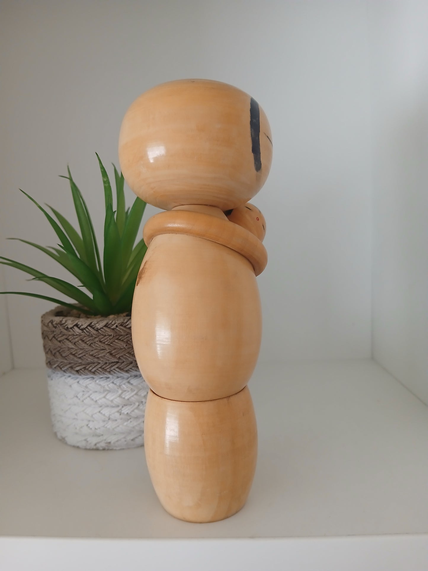 Vintage creative kokeshi by Yajima Suihou (1915-)- Mother and child