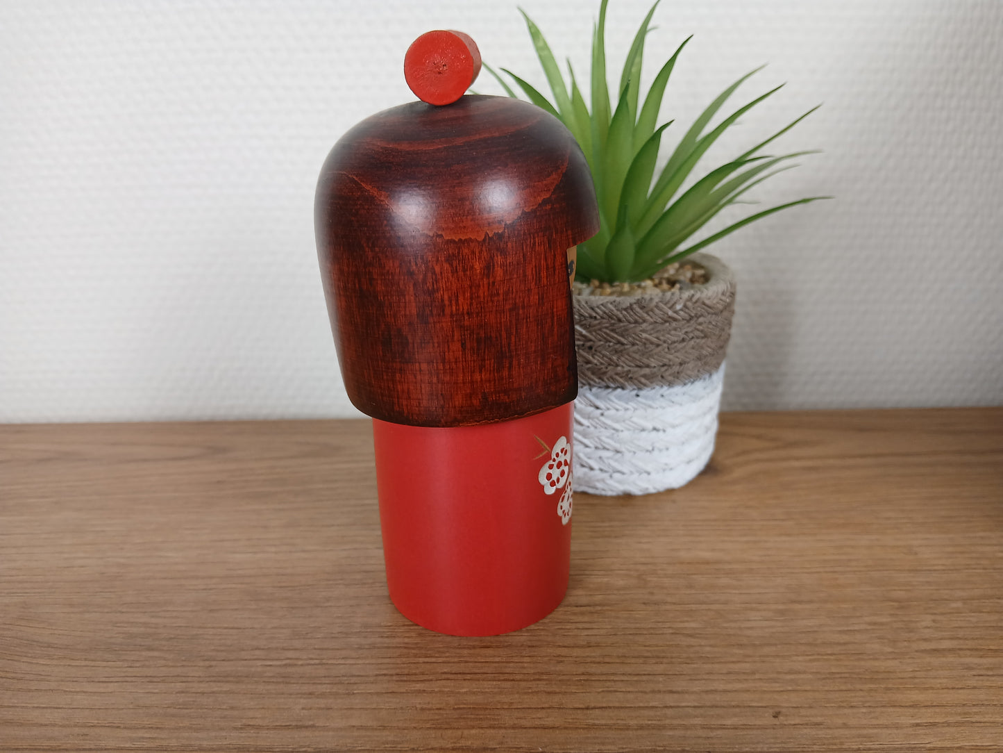 Vintage creative kokeshi with storage box - Dated 1981
