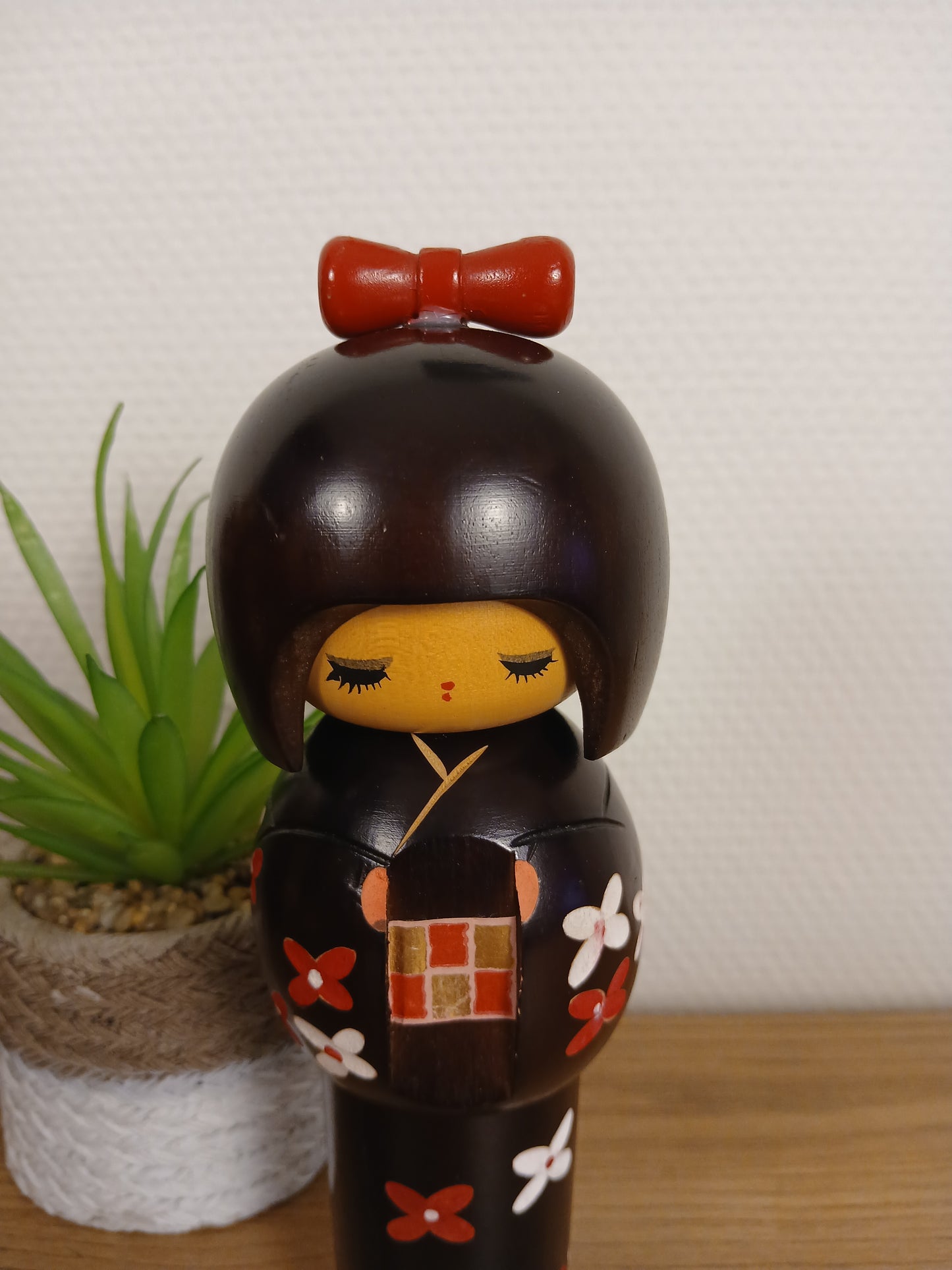 Vintage Gumma kokeshi made by Miyashita Hajime (1940-)