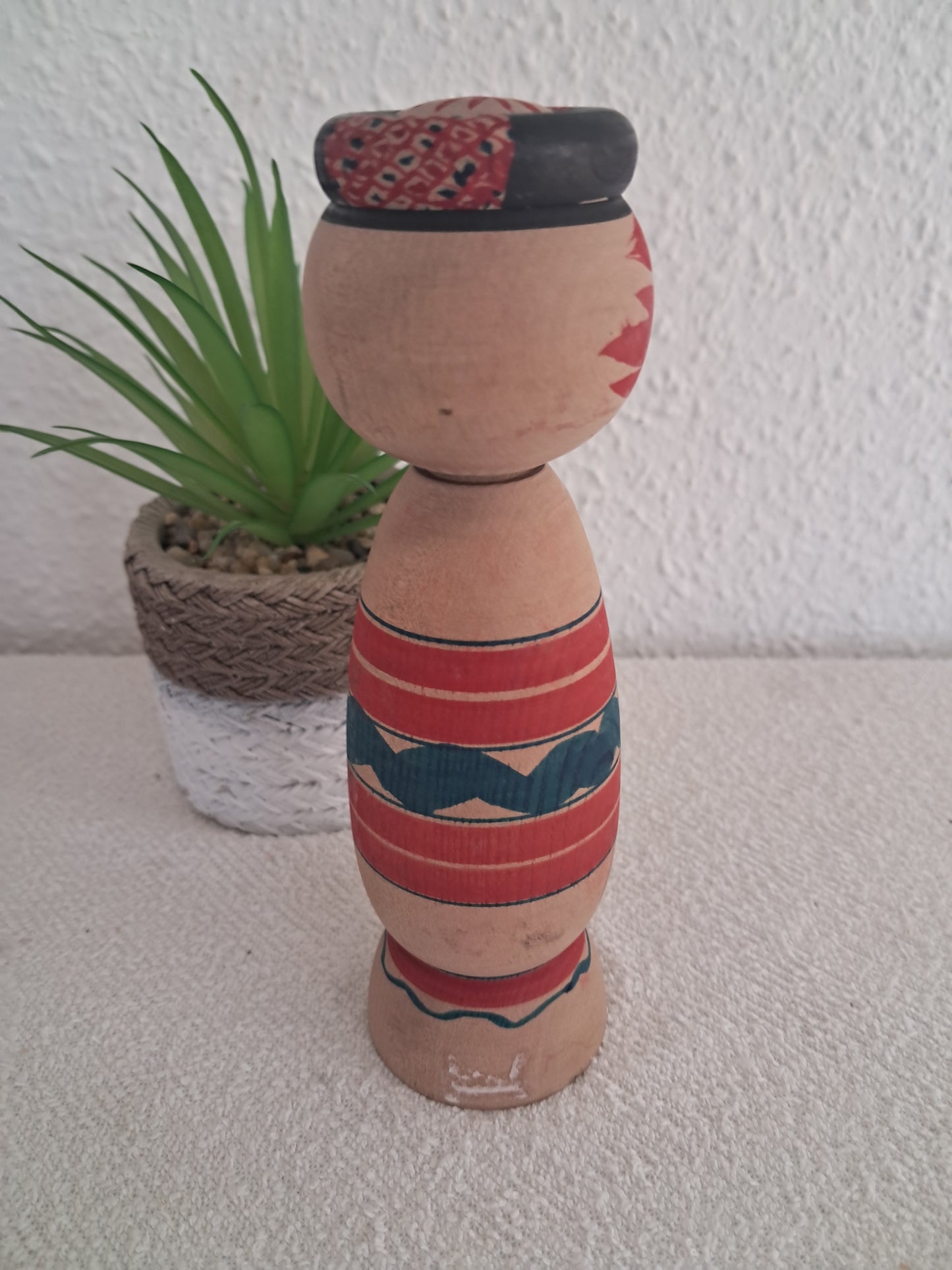 Yajiro kokeshi by Niyama Yoshinori (1960~)