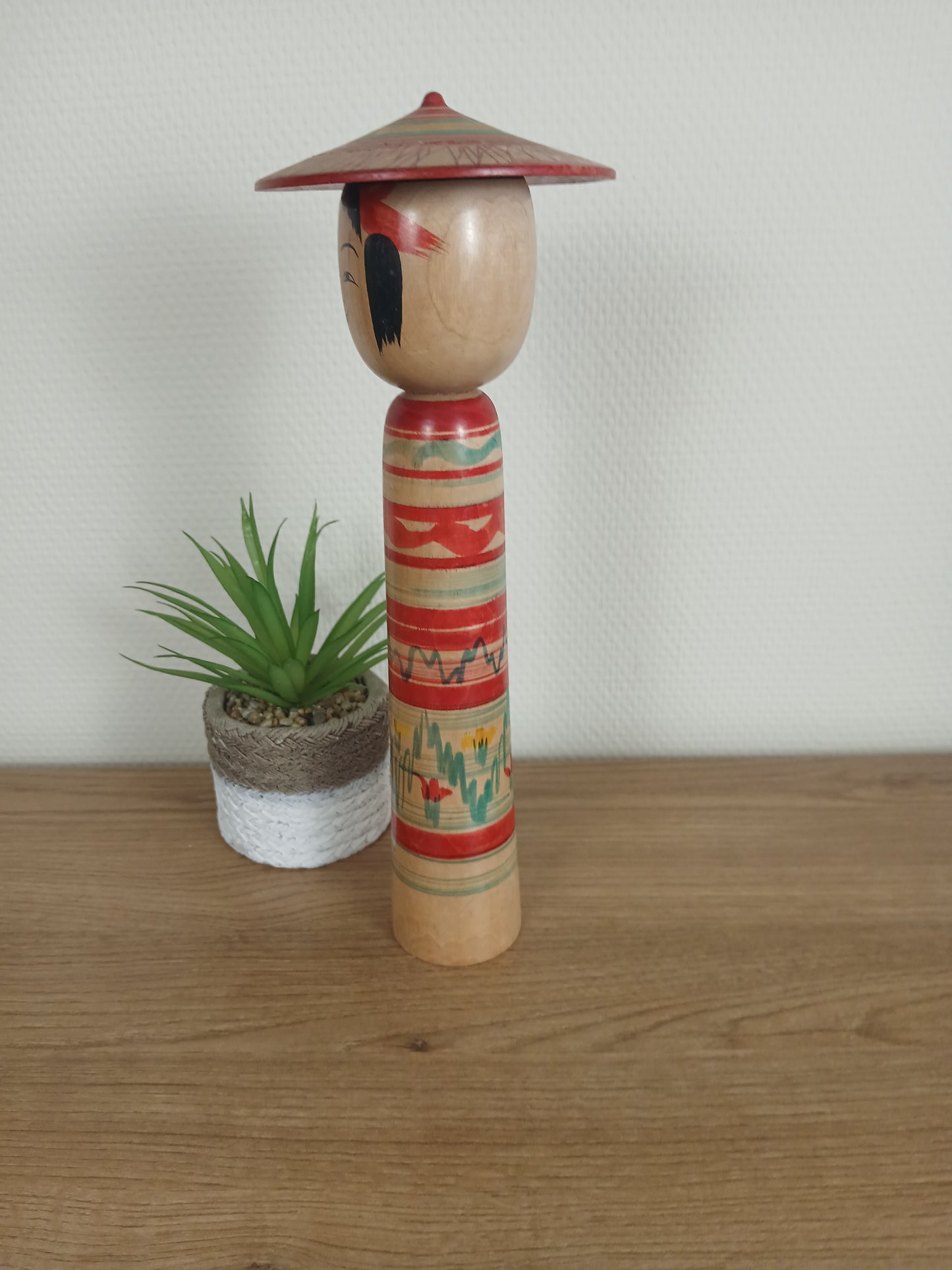 Vintage big Tsuchiyu Kokeshi by Jinnohara Kazunori with hat