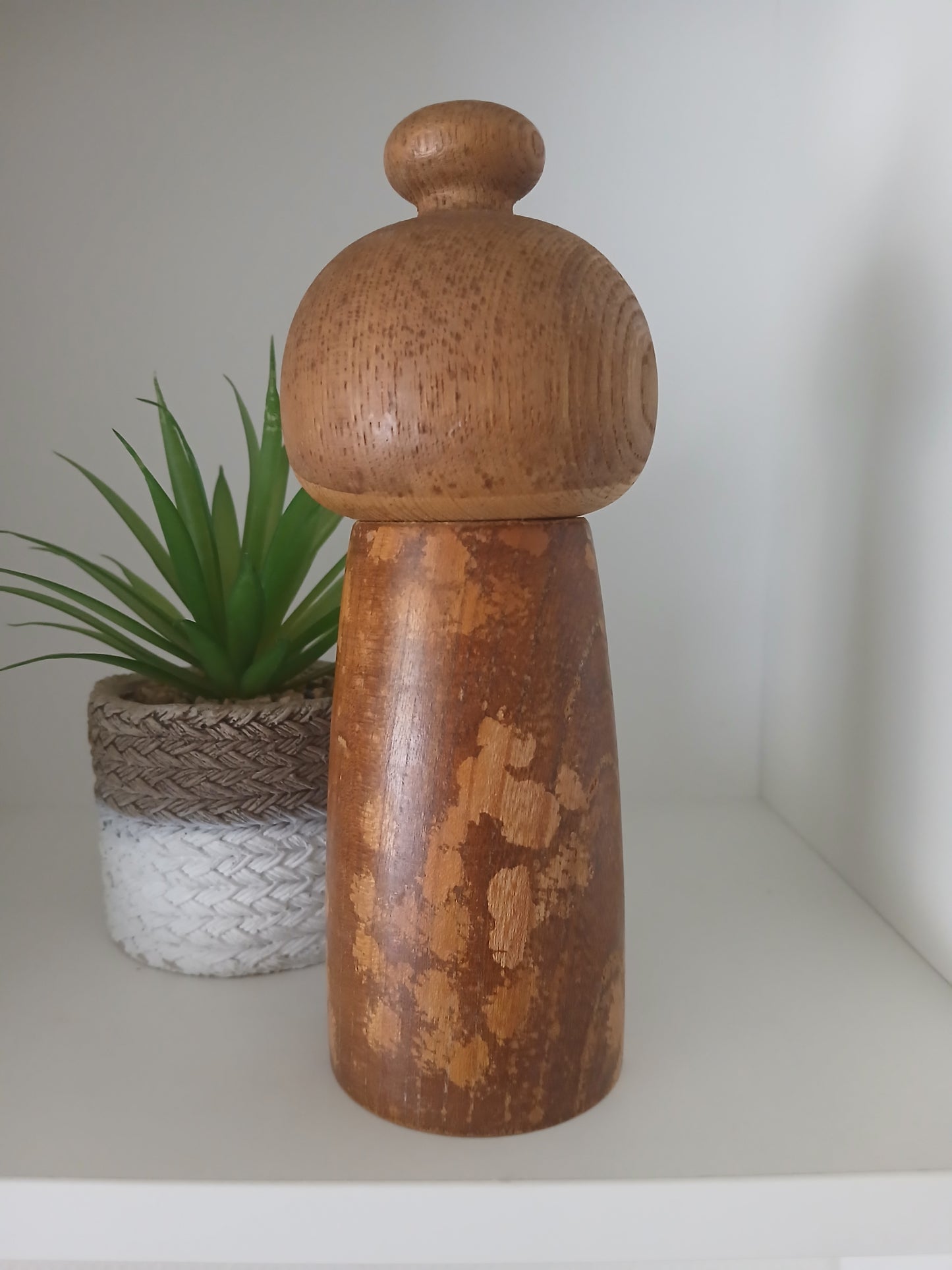 Rare Vintage sosaku kokeshi By Issetsu Kuribayashi (1924-2011)
