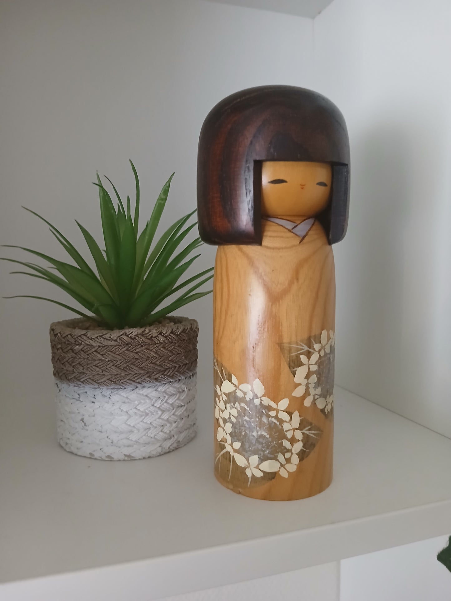 Vintage Gumma kokeshi by Usaburo