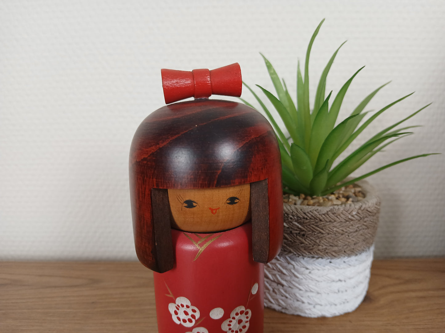 Vintage creative kokeshi with storage box - Dated 1981