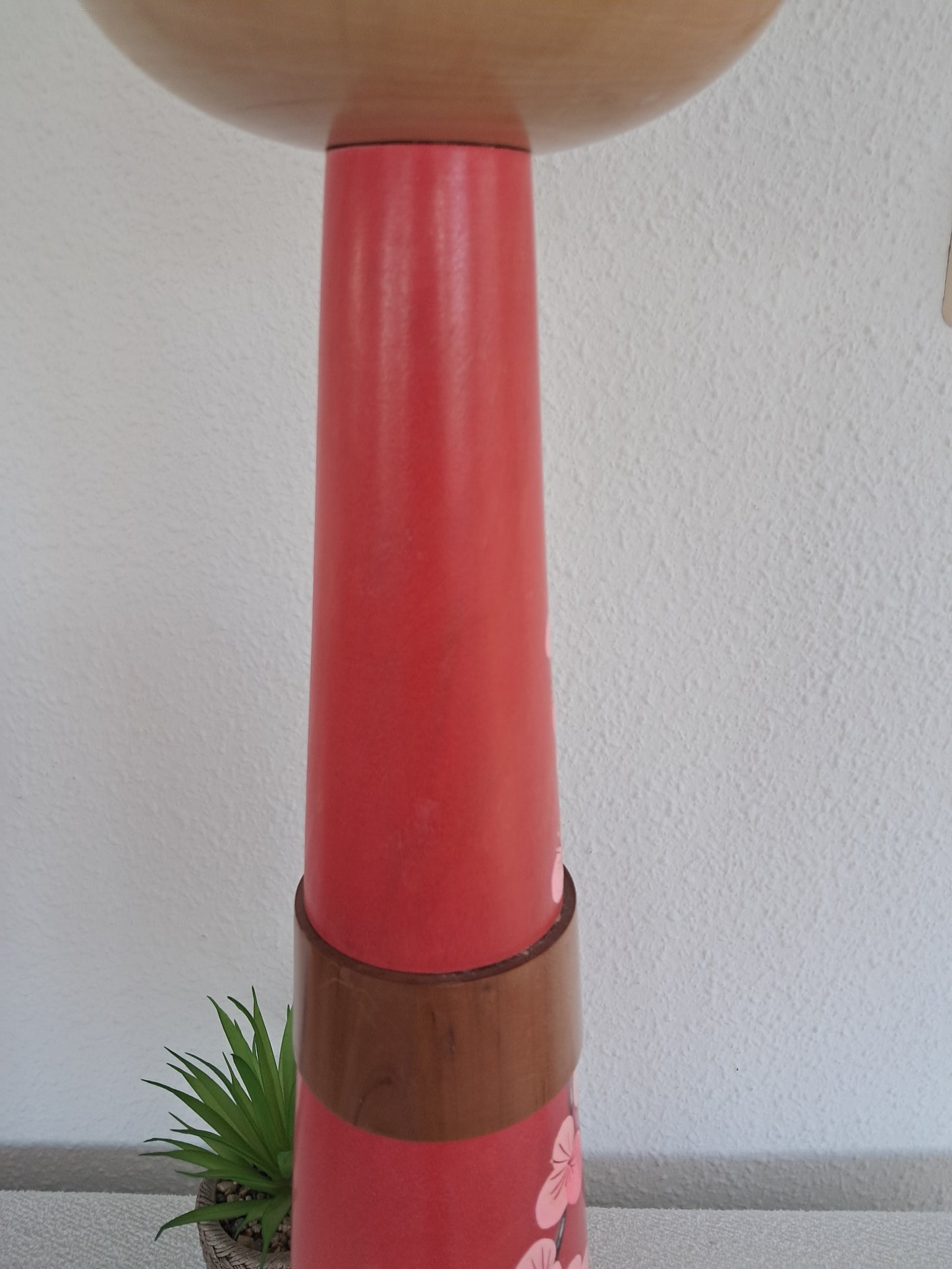 Exclusive Sosaku kokeshi by Takahashi Akinori (1957-