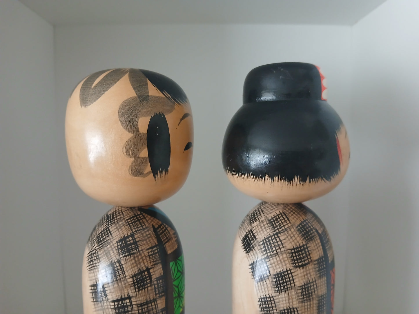 Lovely husband and wife kokeshi by Hoshi