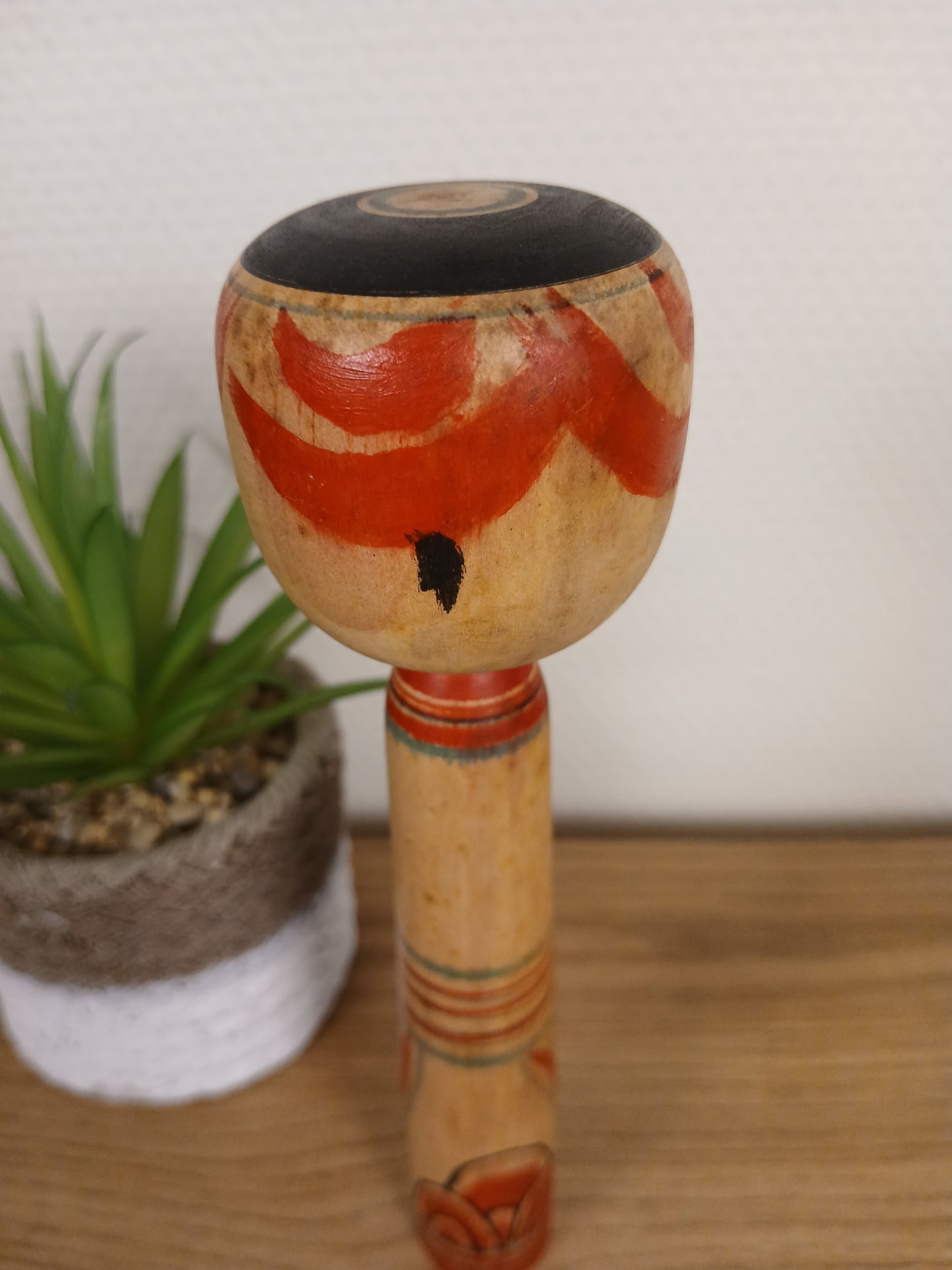 Traditional vintage Nakanosawa Kokeshi by Seya Juji (1924-2004)