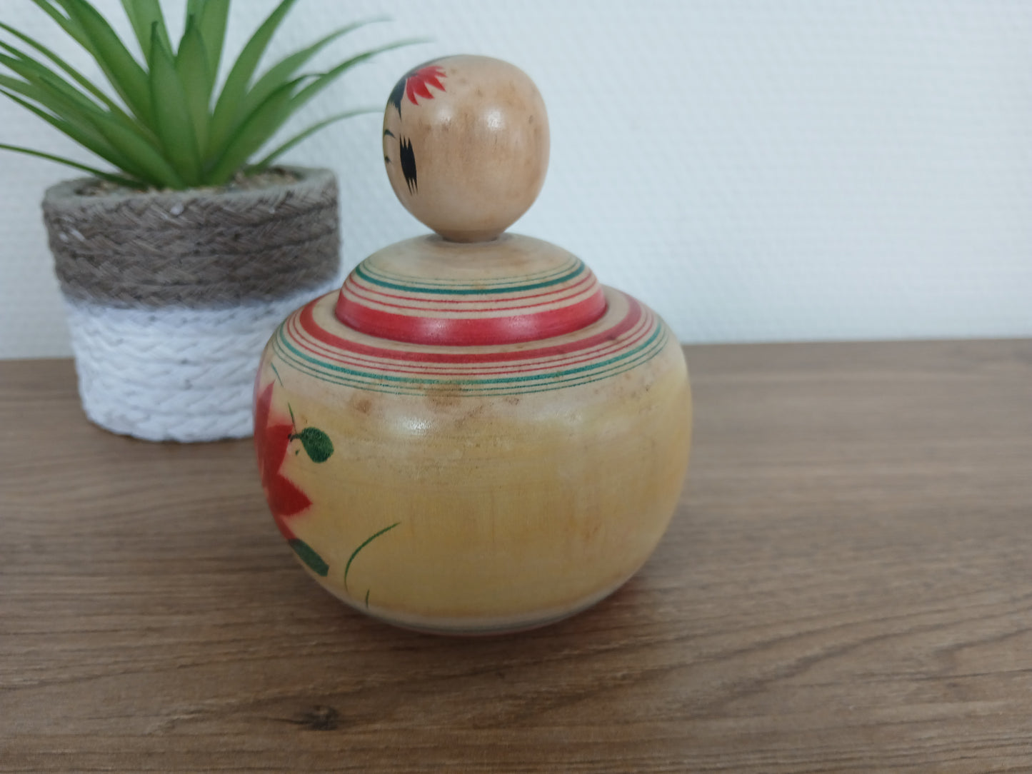 Vintage Ejiko kokeshi by Onuma