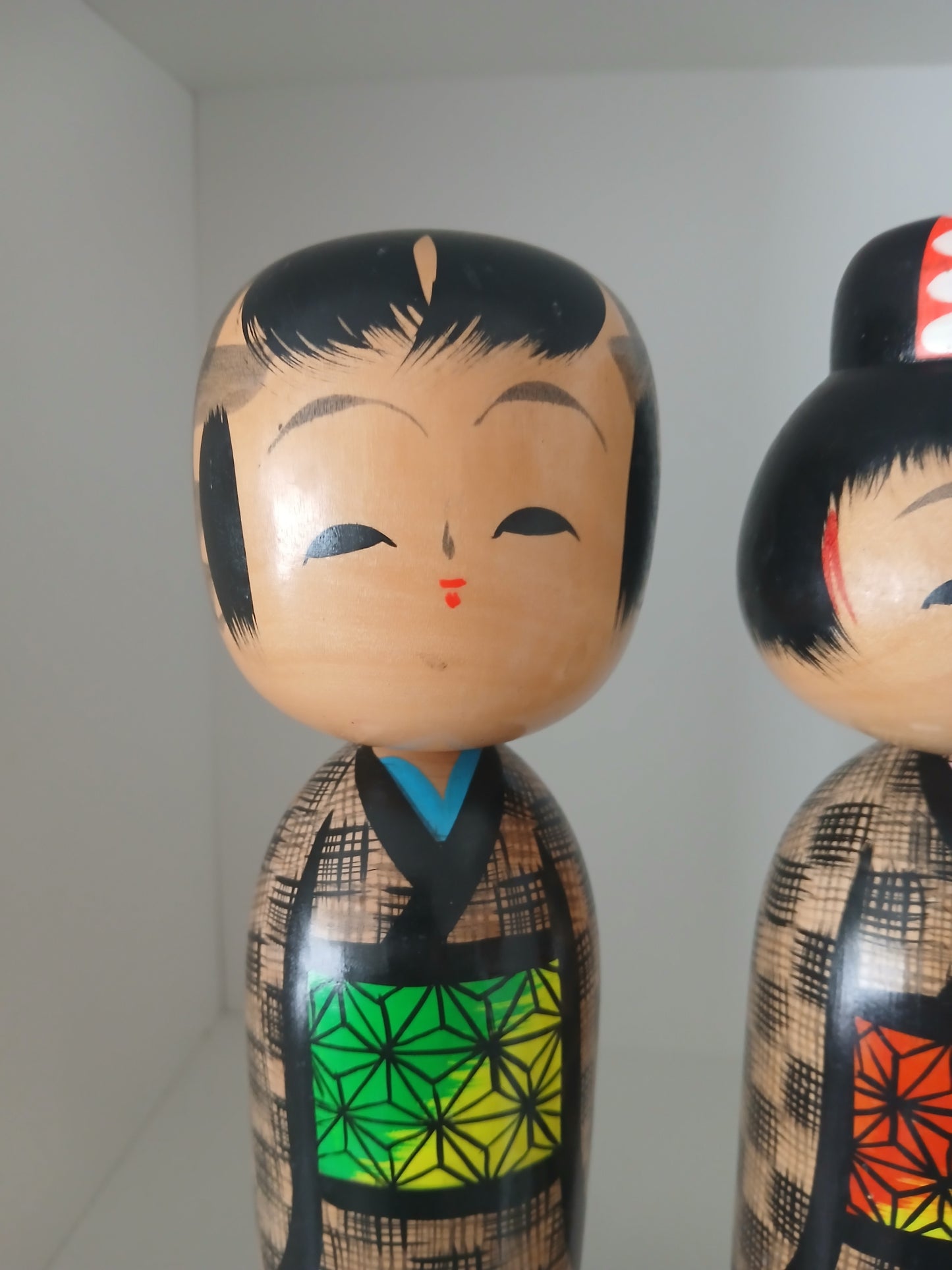 Lovely husband and wife kokeshi by Hoshi