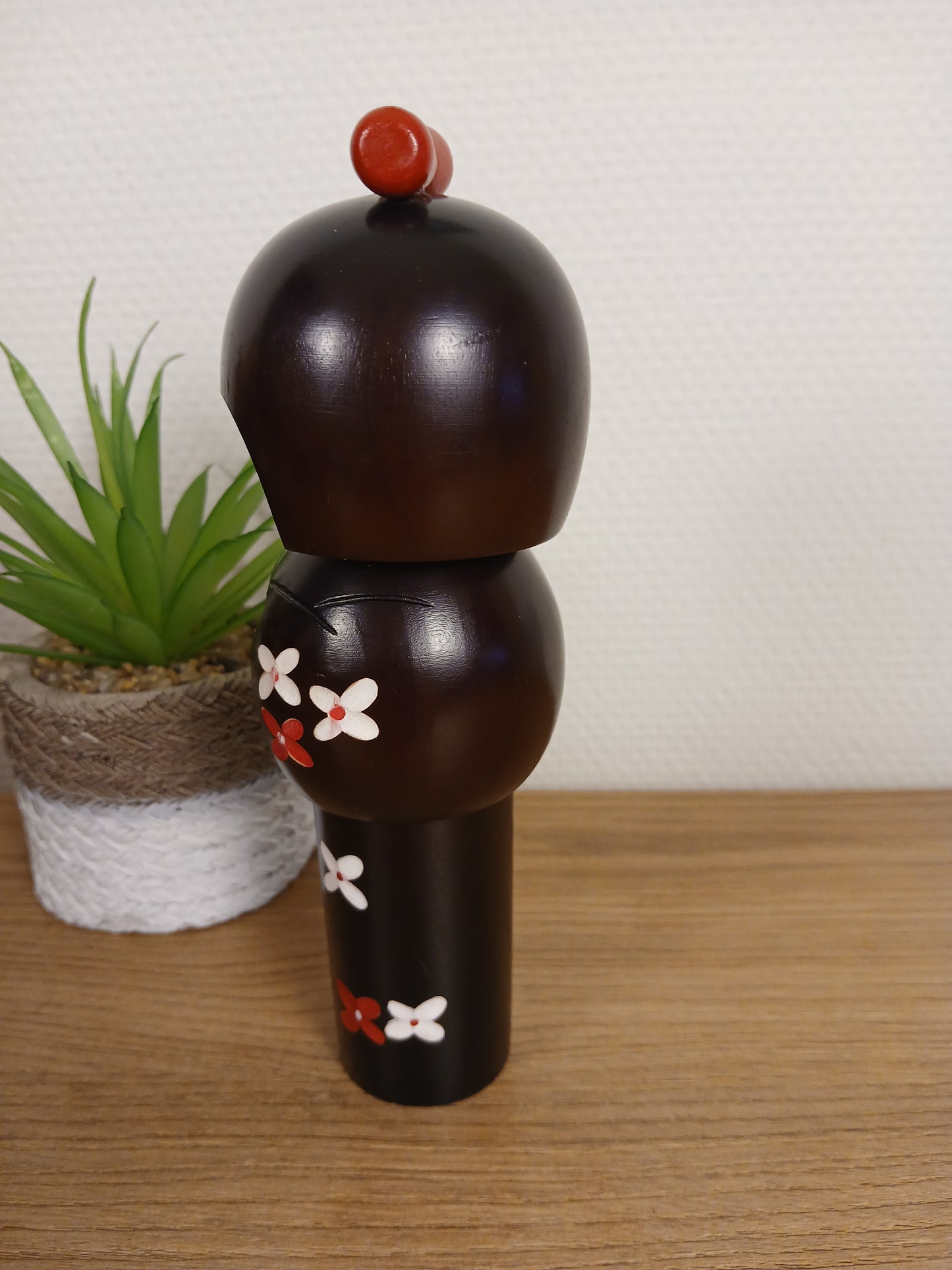 Vintage Gumma kokeshi made by Miyashita Hajime (1940-)
