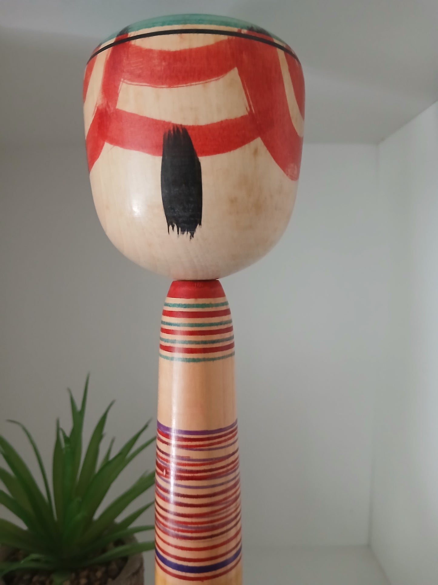 Vintage traditional Nakanosawa kokeshi by Iwamoto Yoshizo (1912-1973)