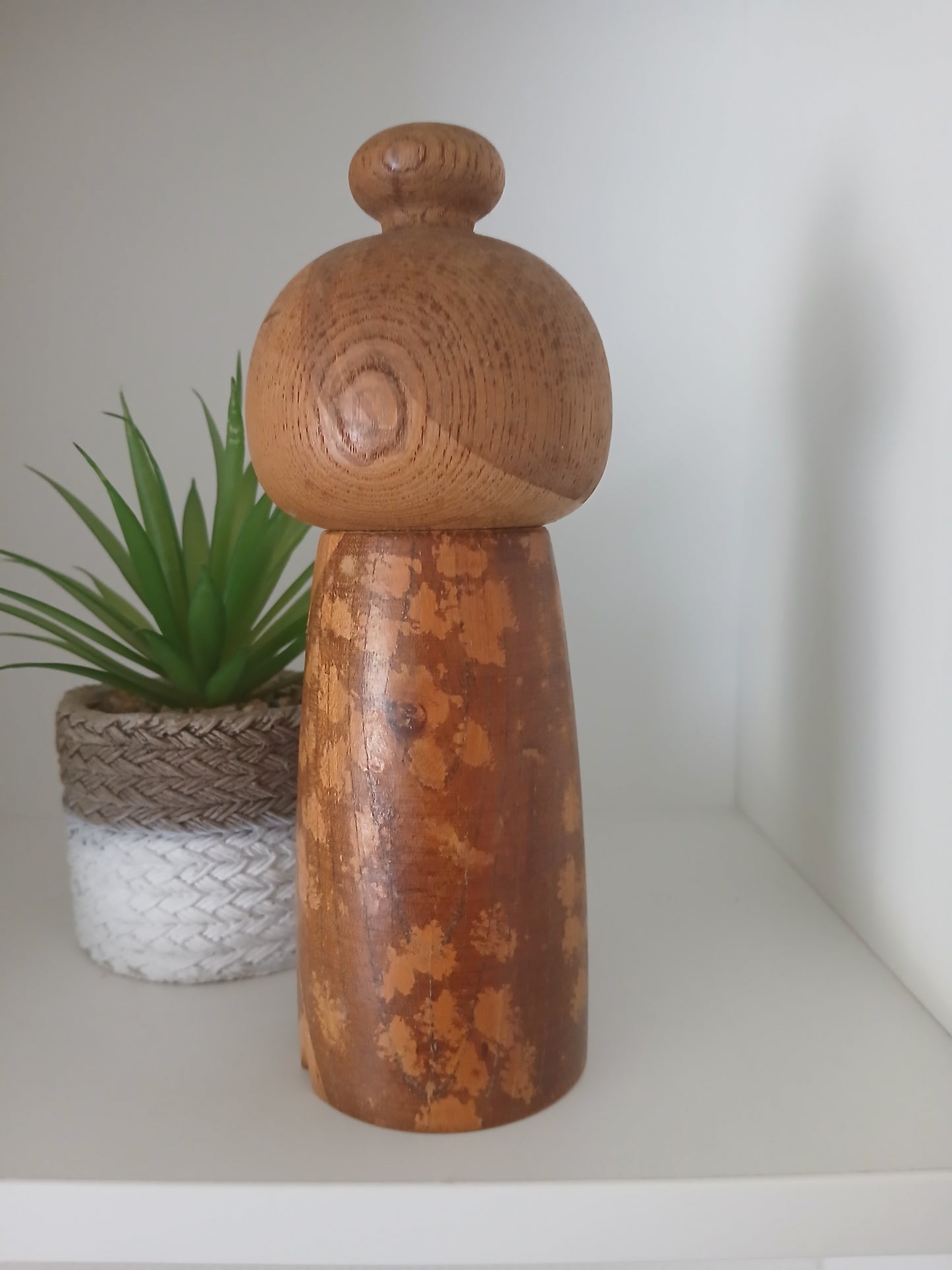 Rare Vintage sosaku kokeshi By Issetsu Kuribayashi (1924-2011)