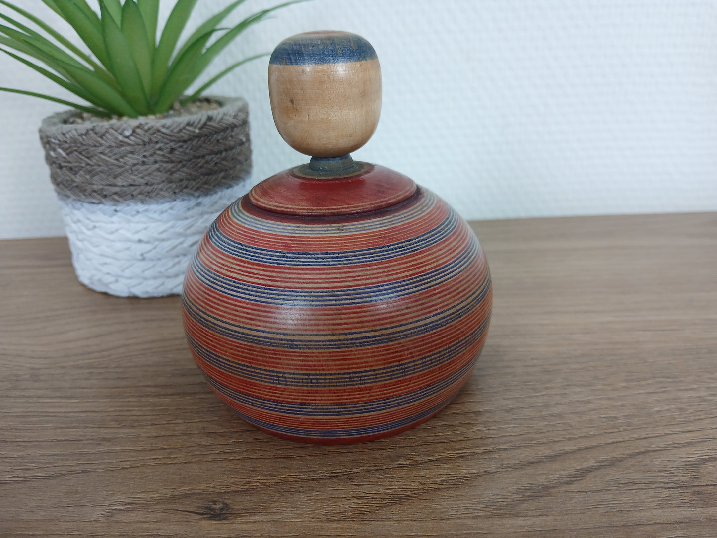 Vintage Ejiko kokeshi by Bunichi Kamata(1900-1984)