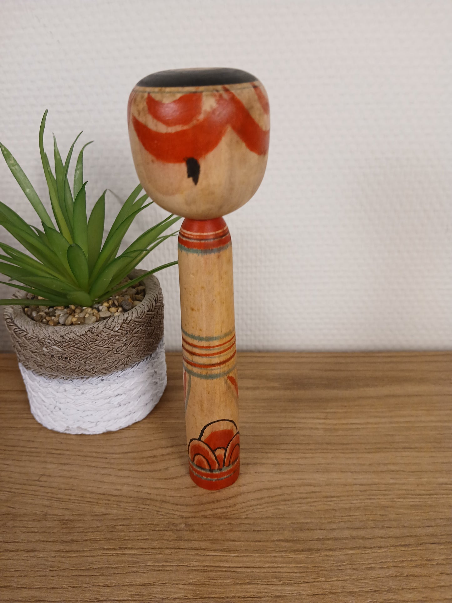 Traditional vintage Nakanosawa Kokeshi by Seya Juji (1924-2004)