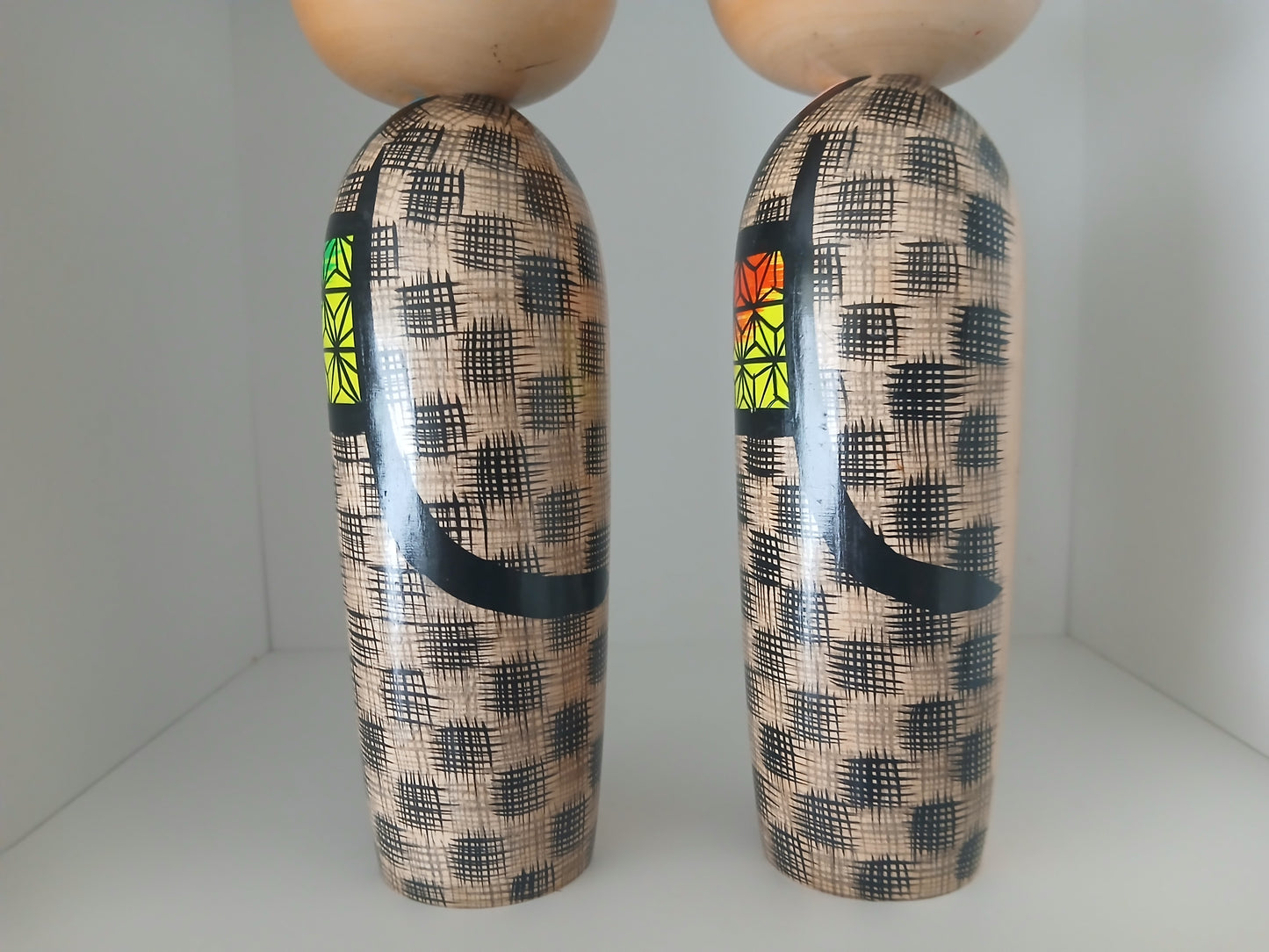 Lovely husband and wife kokeshi by Hoshi
