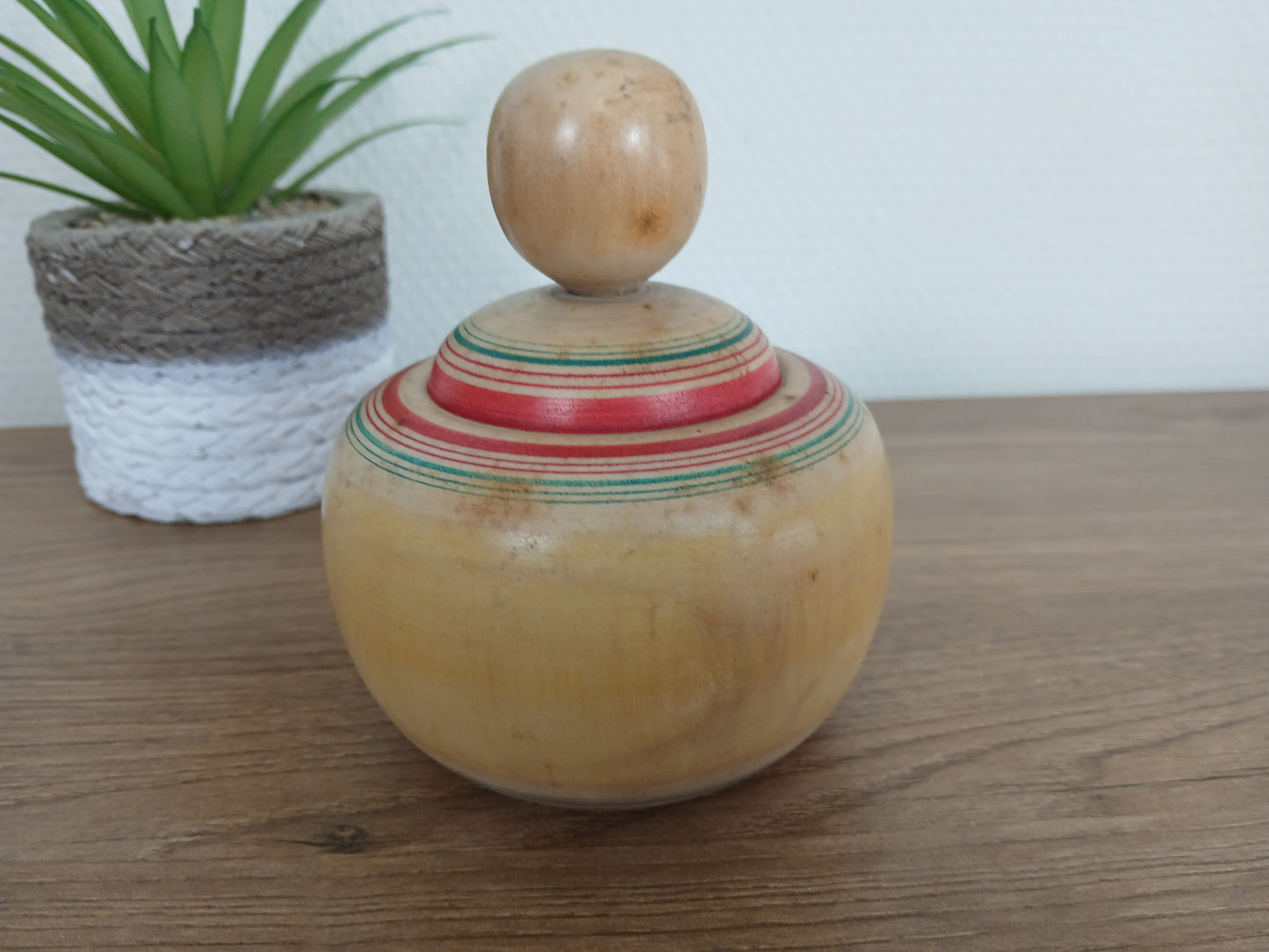 Vintage Ejiko kokeshi by Onuma
