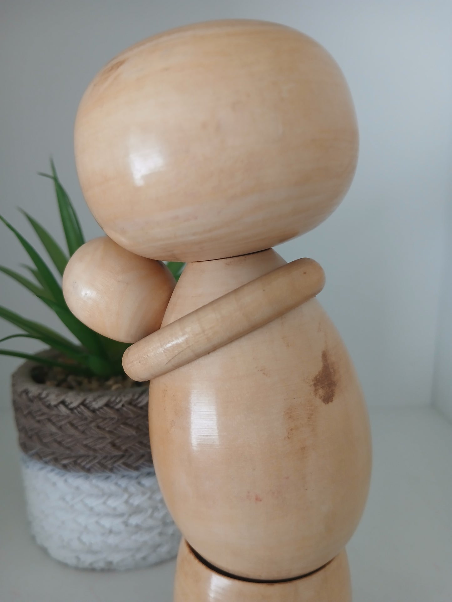Vintage creative kokeshi by Yajima Suihou (1915-)- Mother and child
