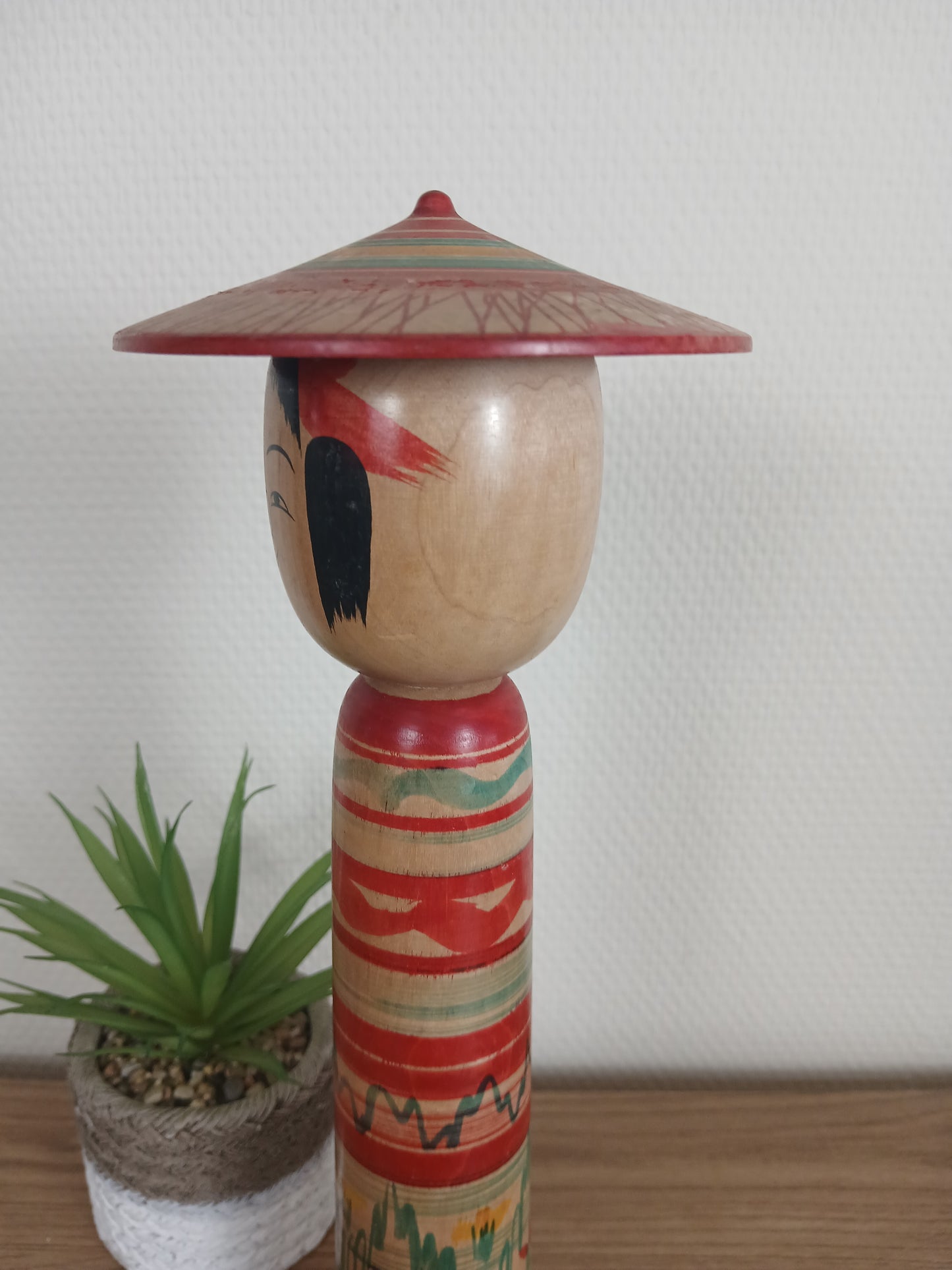 Vintage big Tsuchiyu Kokeshi by Jinnohara Kazunori with hat