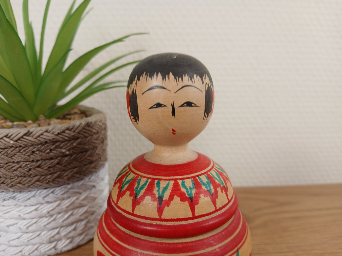 Vintage Ejiko kokeshi by Umeki Shuichi - With container
