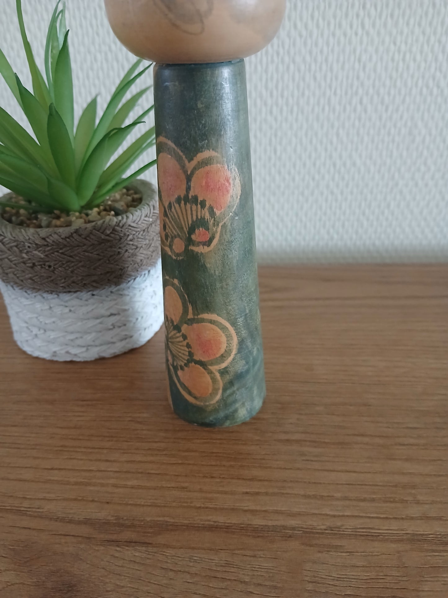 Vintage creative kokeshi by Issetsu Kuribayashi (1924-2011)