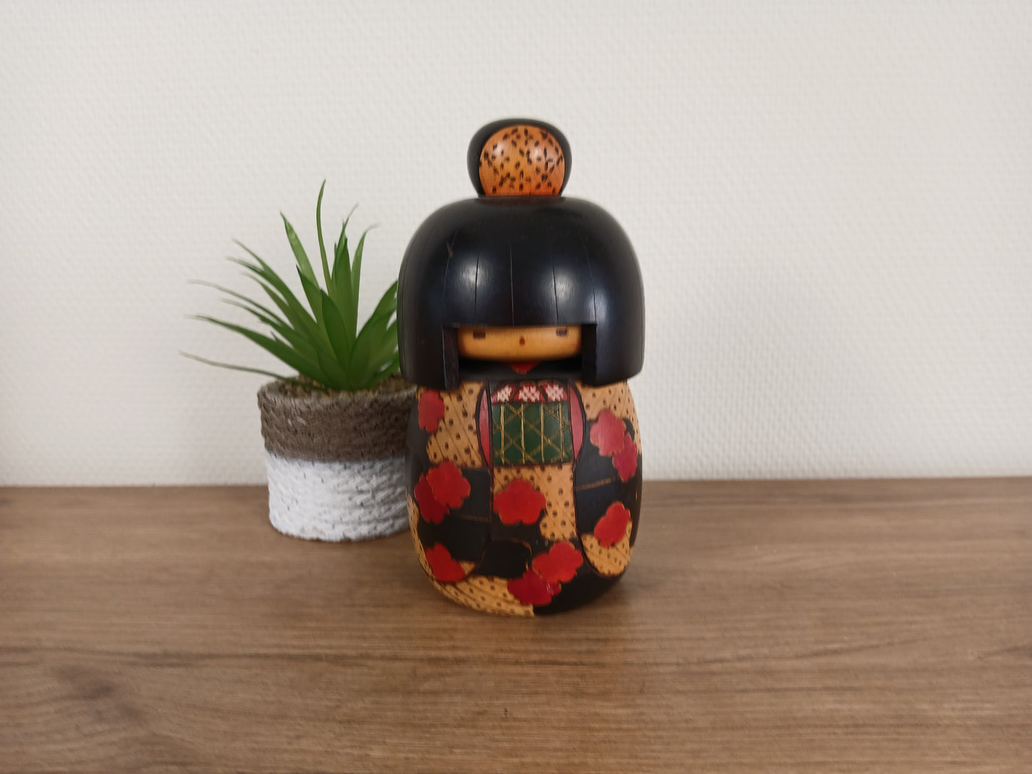 Vintage Gumma kokeshi By Kazuo Takamizawa (1927-)