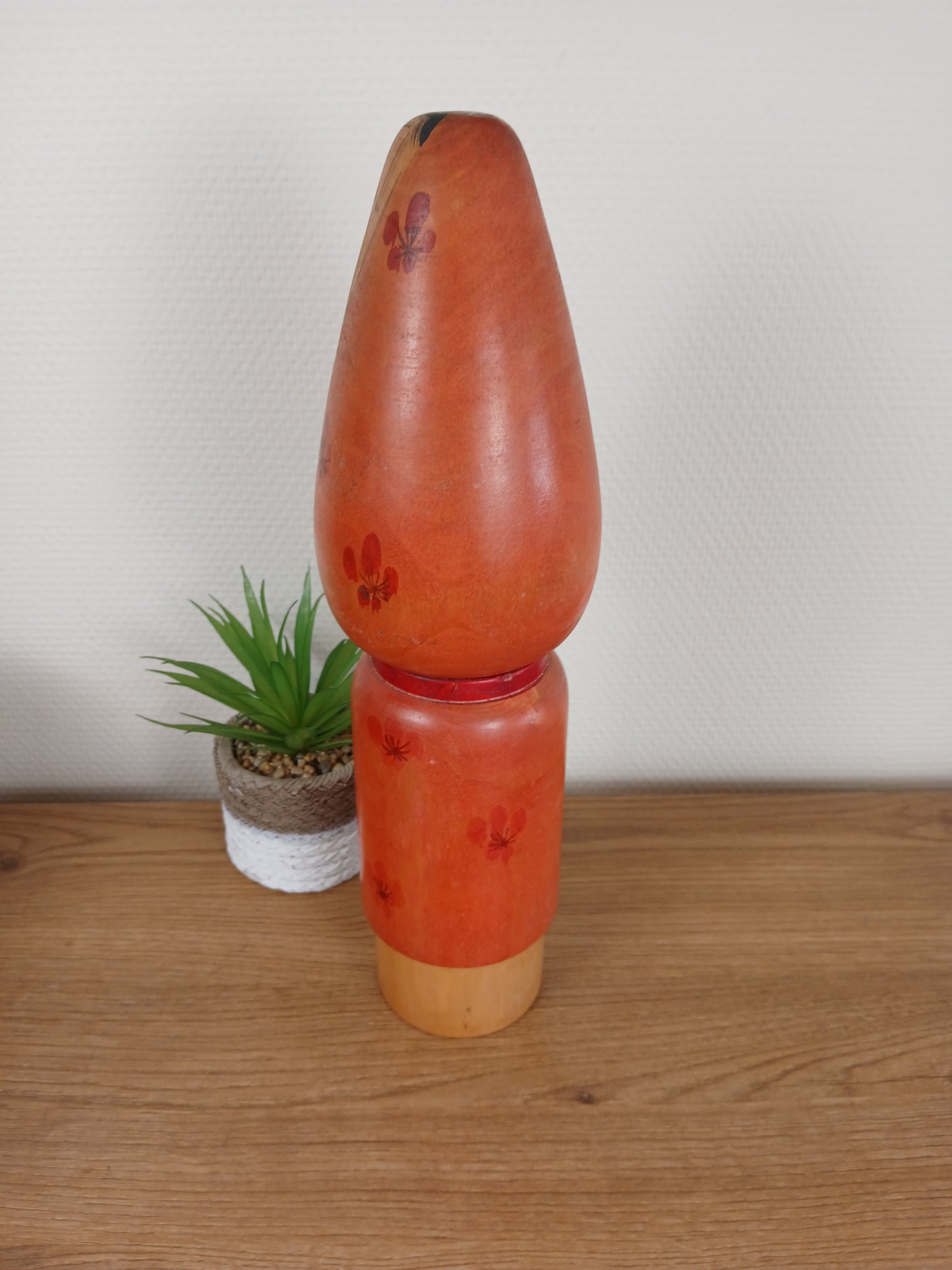 Vintage rare Sosaku Kokeshi made by Hajime Takahashi (1918-2002)