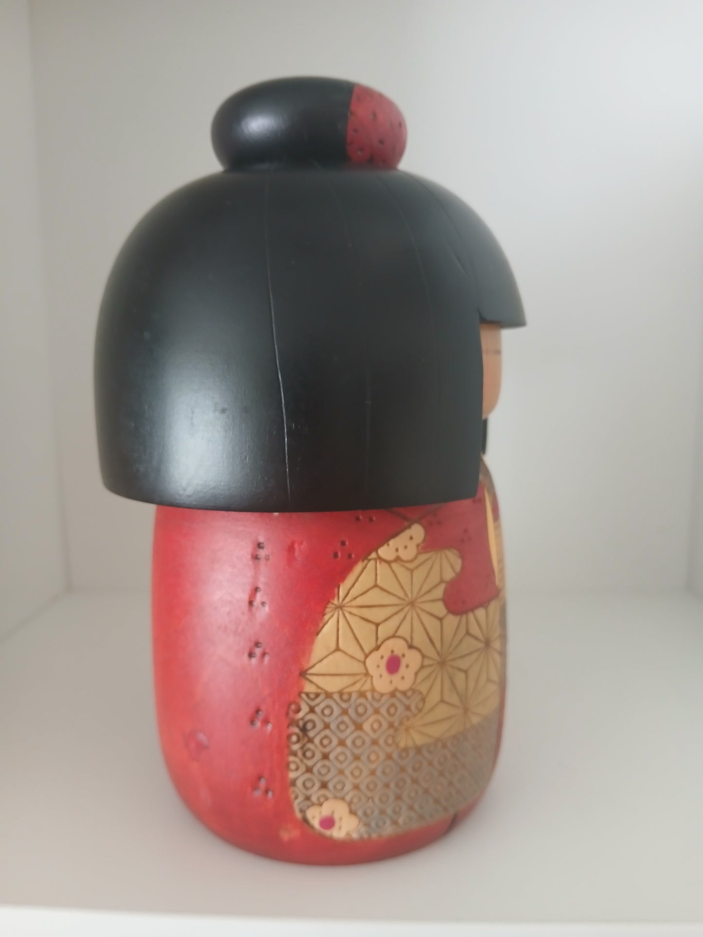 Vintage Gumma kokeshi made by Kazuo Takamizawa (1927-)