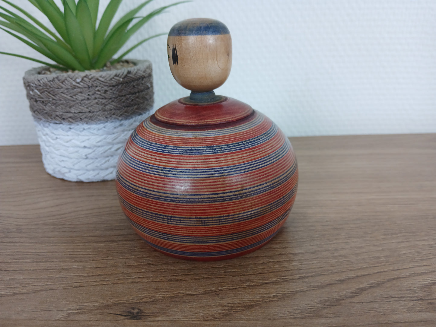 Vintage Ejiko kokeshi by Bunichi Kamata(1900-1984)