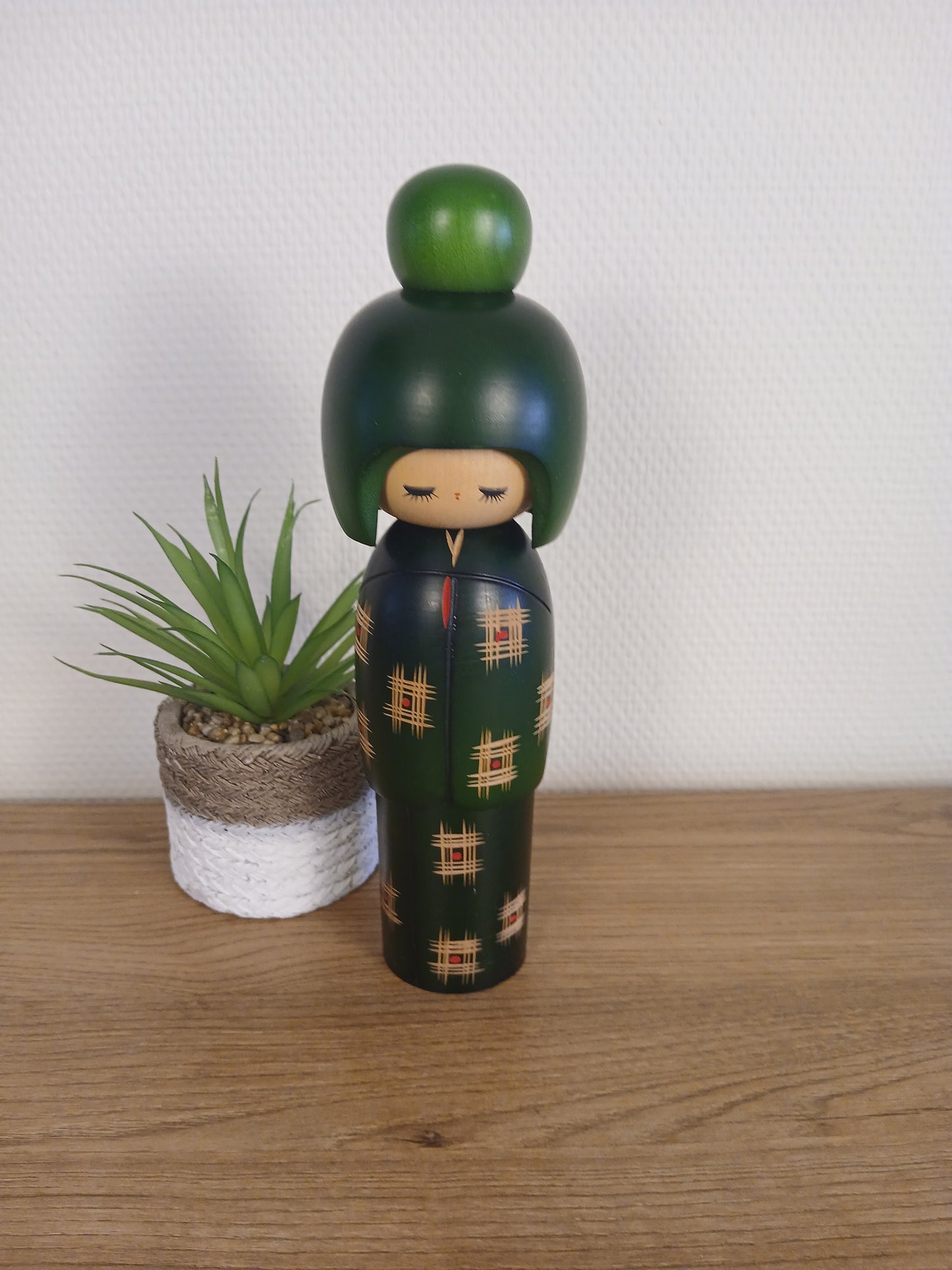 Vintage Gumma Kokeshi by Miyashita Hajime (1940-)