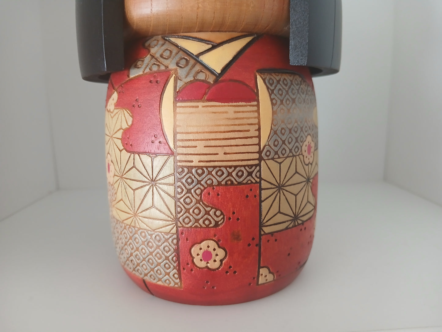 Vintage Gumma kokeshi made by Kazuo Takamizawa (1927-)