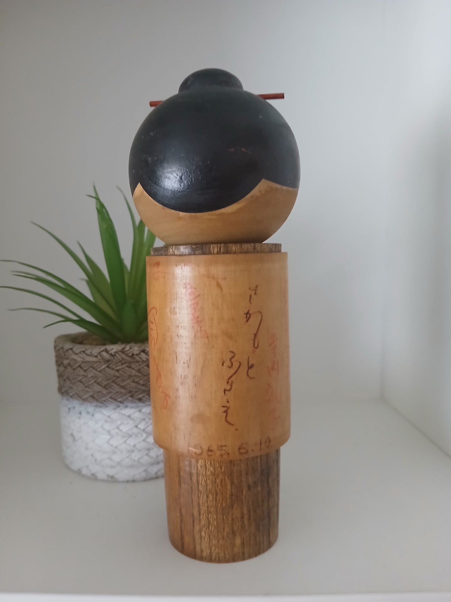 Award winning kokeshi made by Izumi Ueda