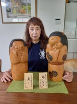 Exclusive large Kokeshi made by Yuko Yamazaki (1956-) Award winning kokeshi!! Museum quality!