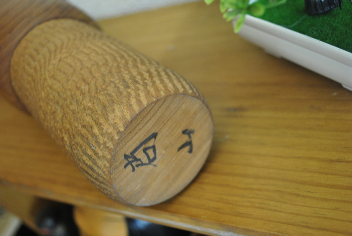 Exclusive vintage sosaku kokeshi made by Shouzan Shido (1932-1995) 47cm!