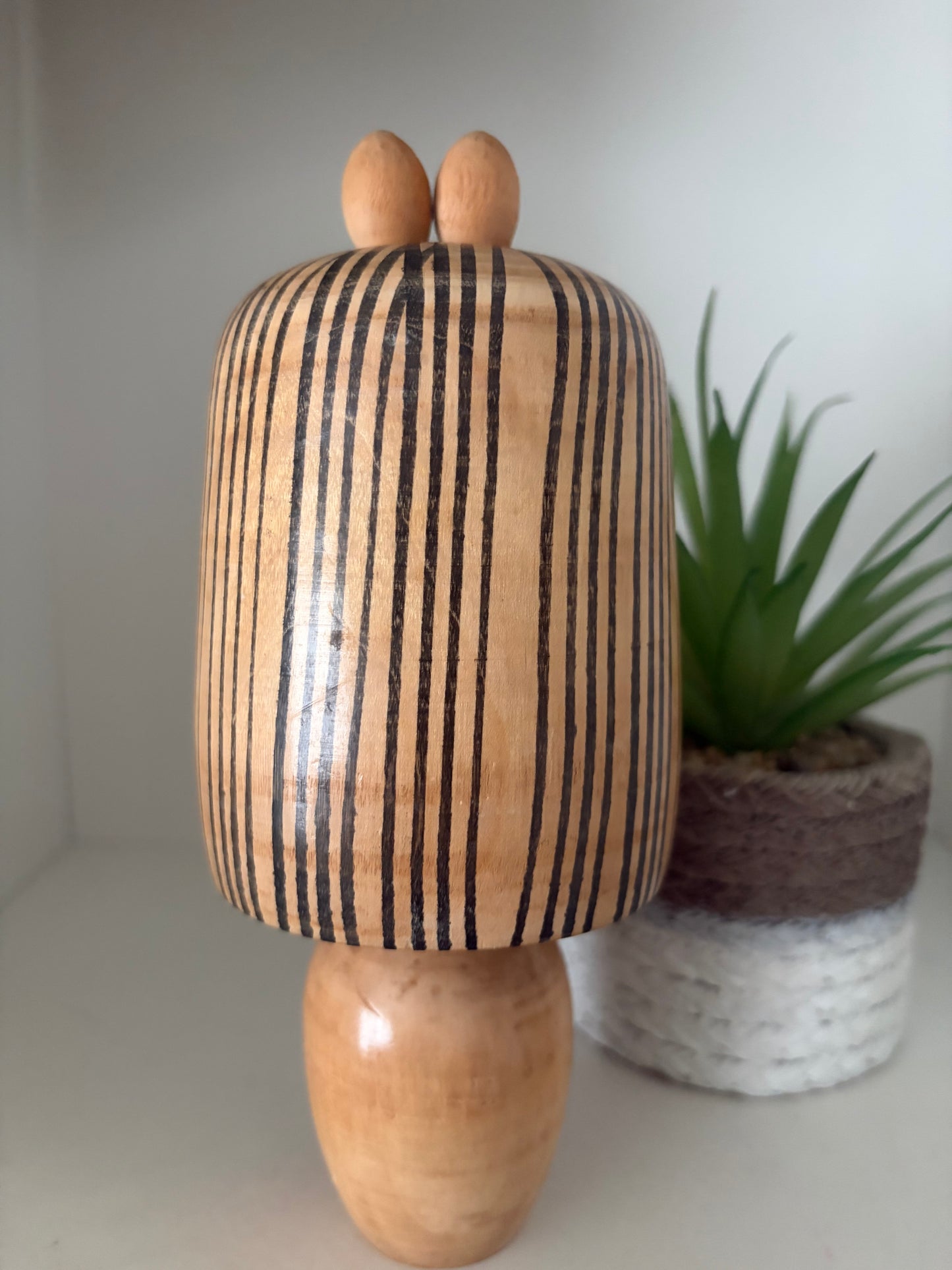Rare vintage Sosaku kokeshi by Inosuke Kobayashi (1931-)