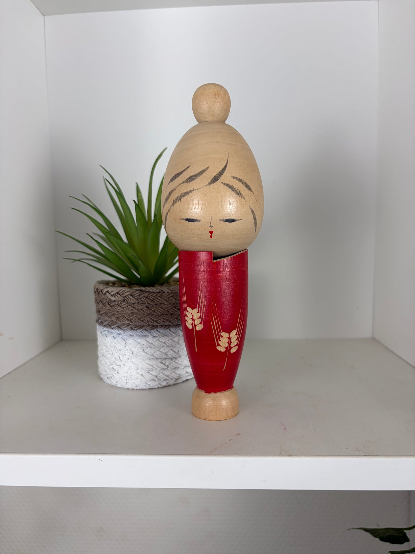 Vintage Sosaku kokeshi by Sato Suigai (1920-)