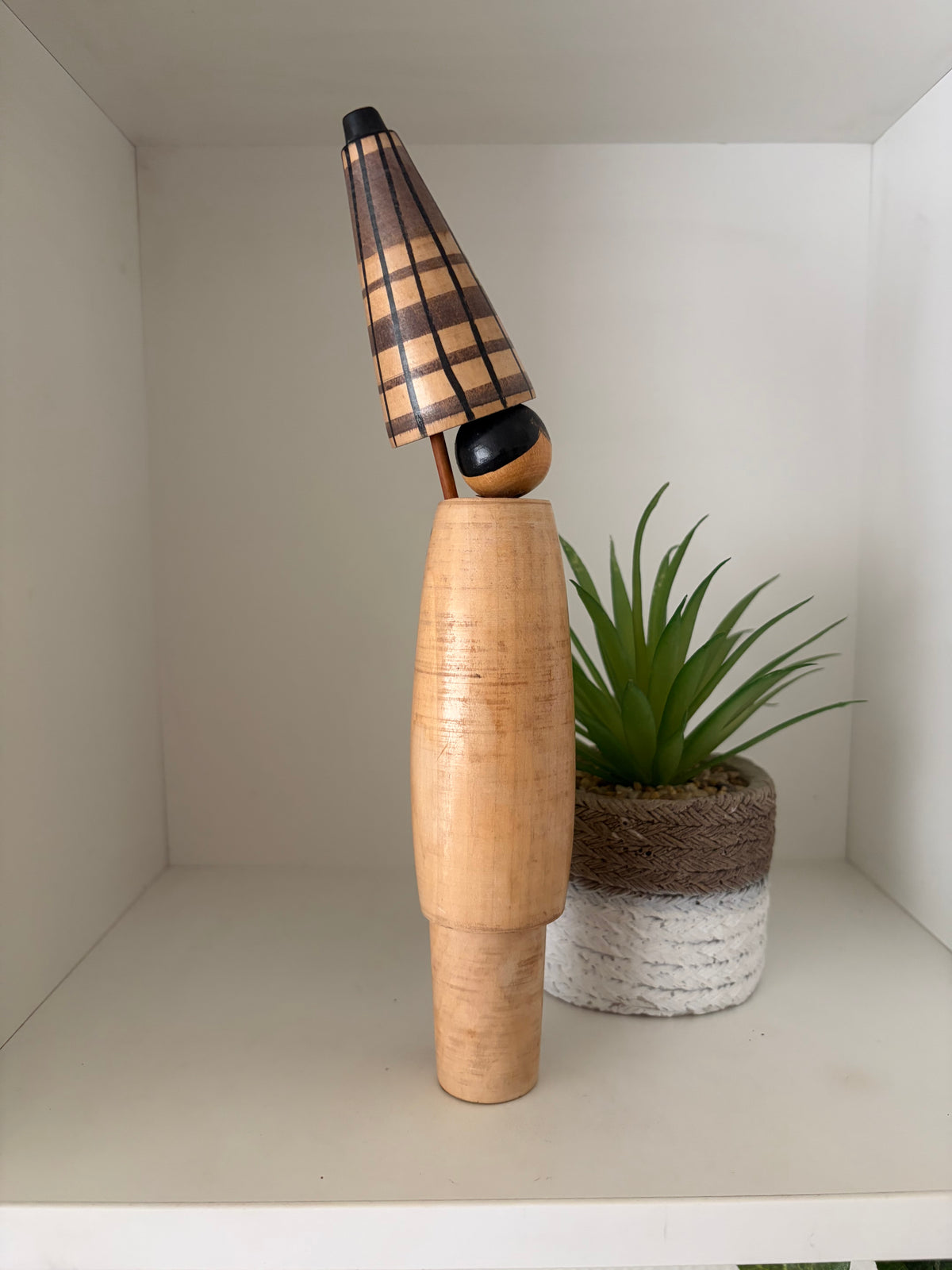 Vintage Gumma kokeshi by Hajime Miyashita (1940-)