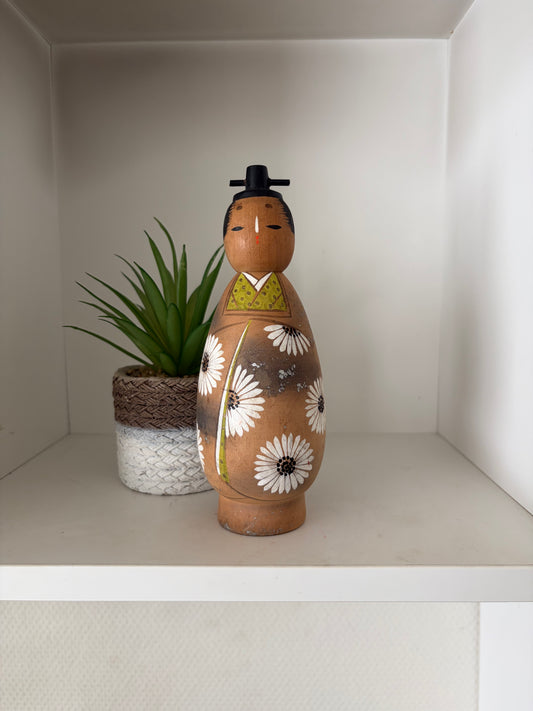 Lovely vintage Sosaku kokeshi by Aoki Ryoka (1931-)