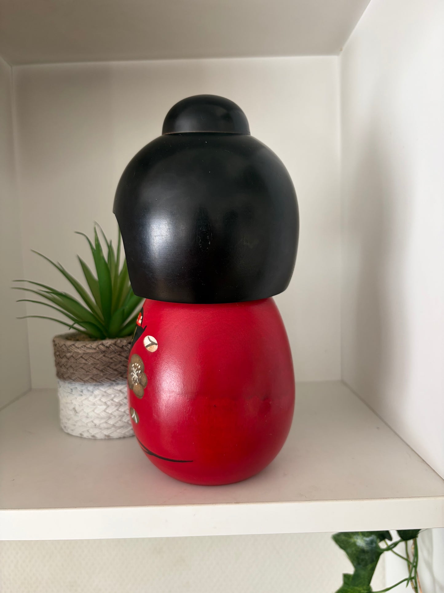 Vintage chunky Gumma kokeshi by Hajime Miyashita (1940-)