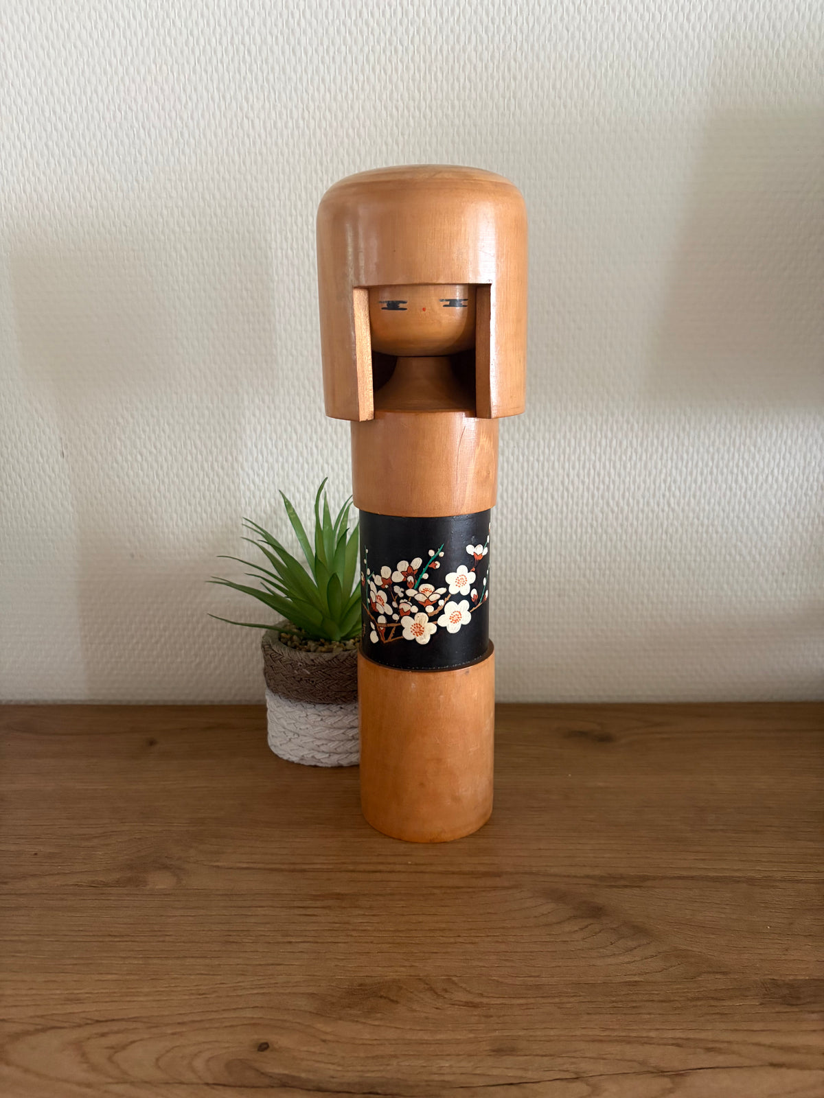 Vintage Gumma kokeshi by Sogen Departement store - Big version