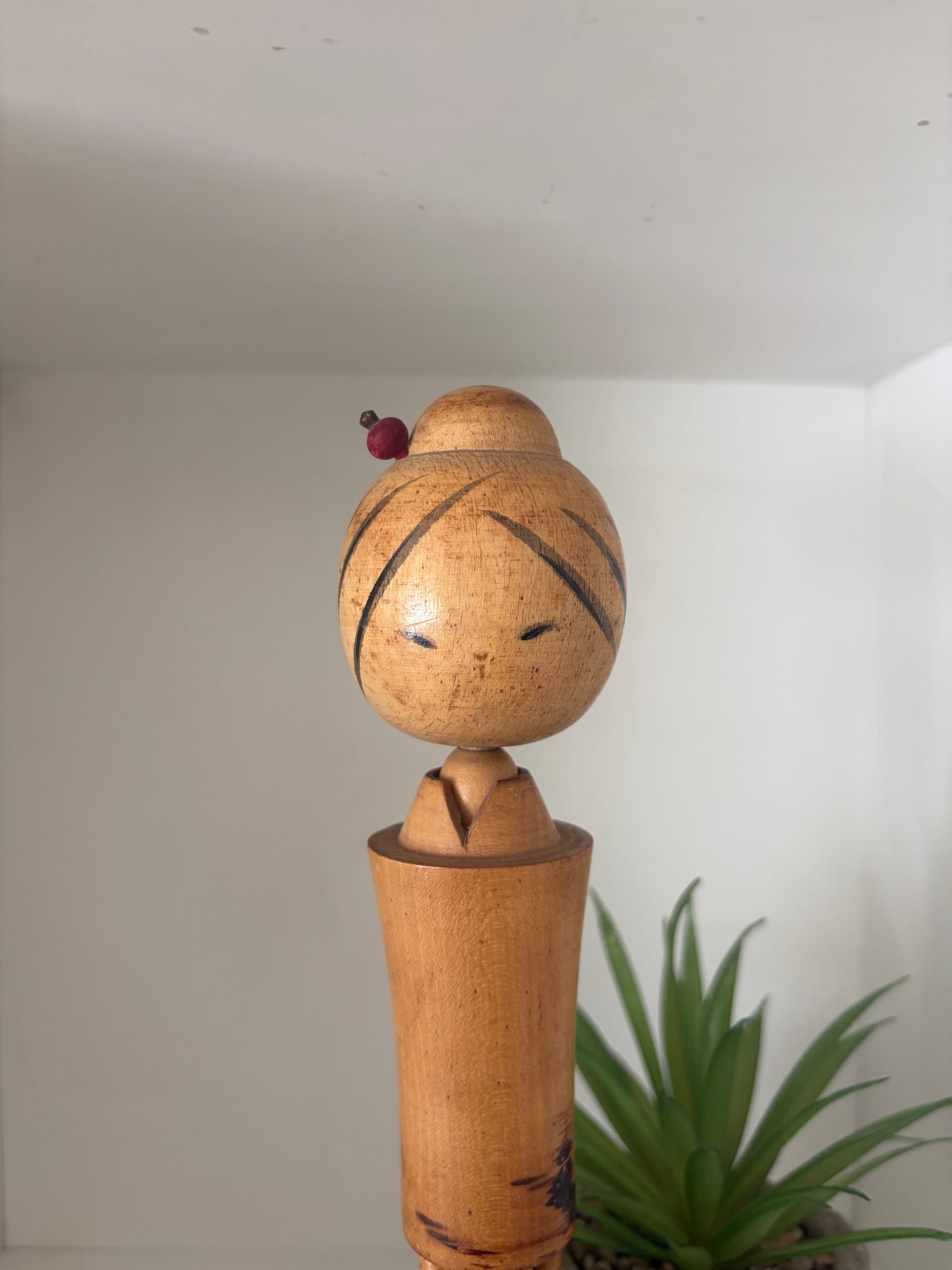 Vintage Sosaku kokeshi by Ryoichi