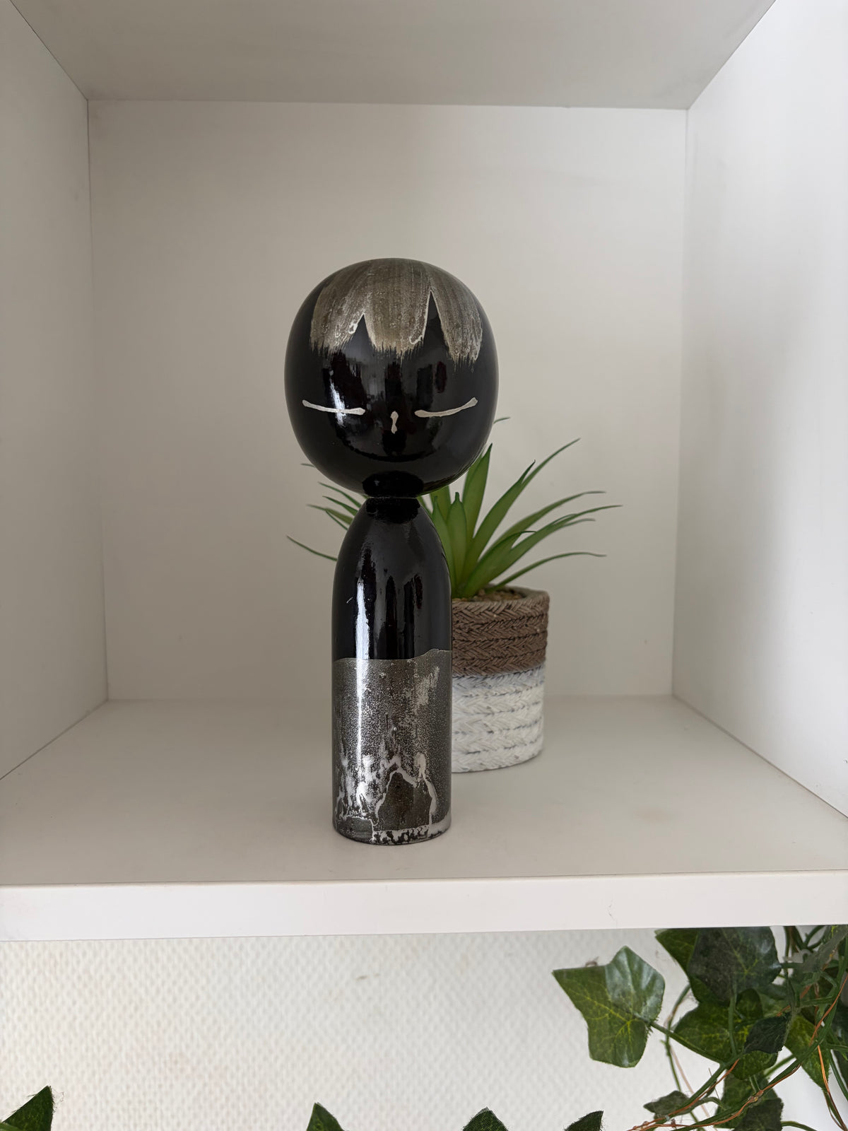 Exclusive Sosaku kokeshi by Hideo Ishihara (1925-1999)