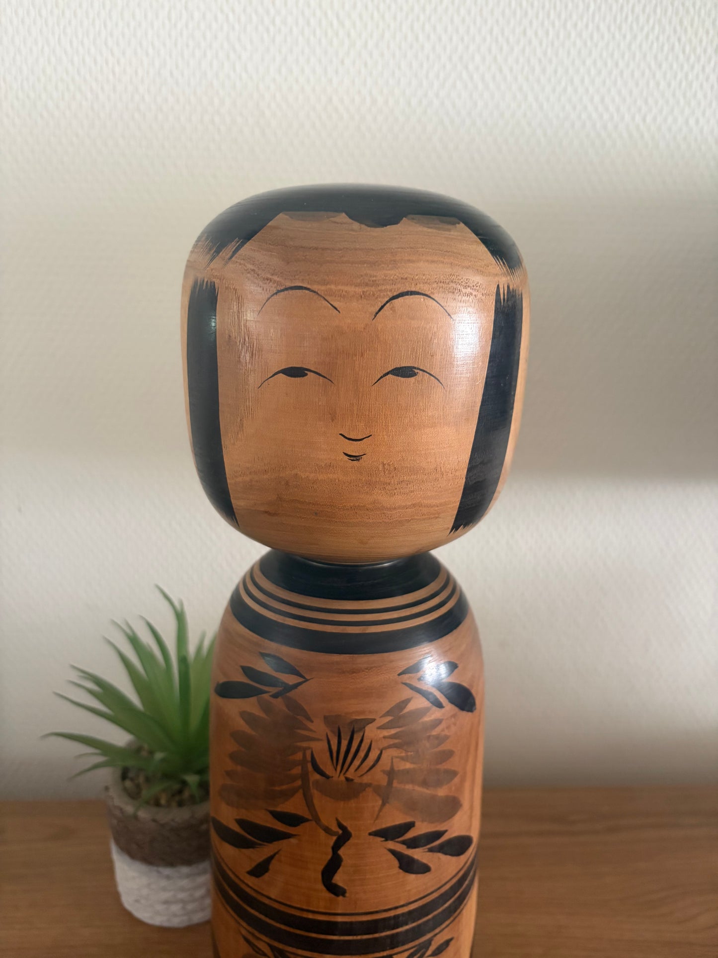 Big and heavy vintage Monochrome Togatta kokeshi by Sato Tadashi